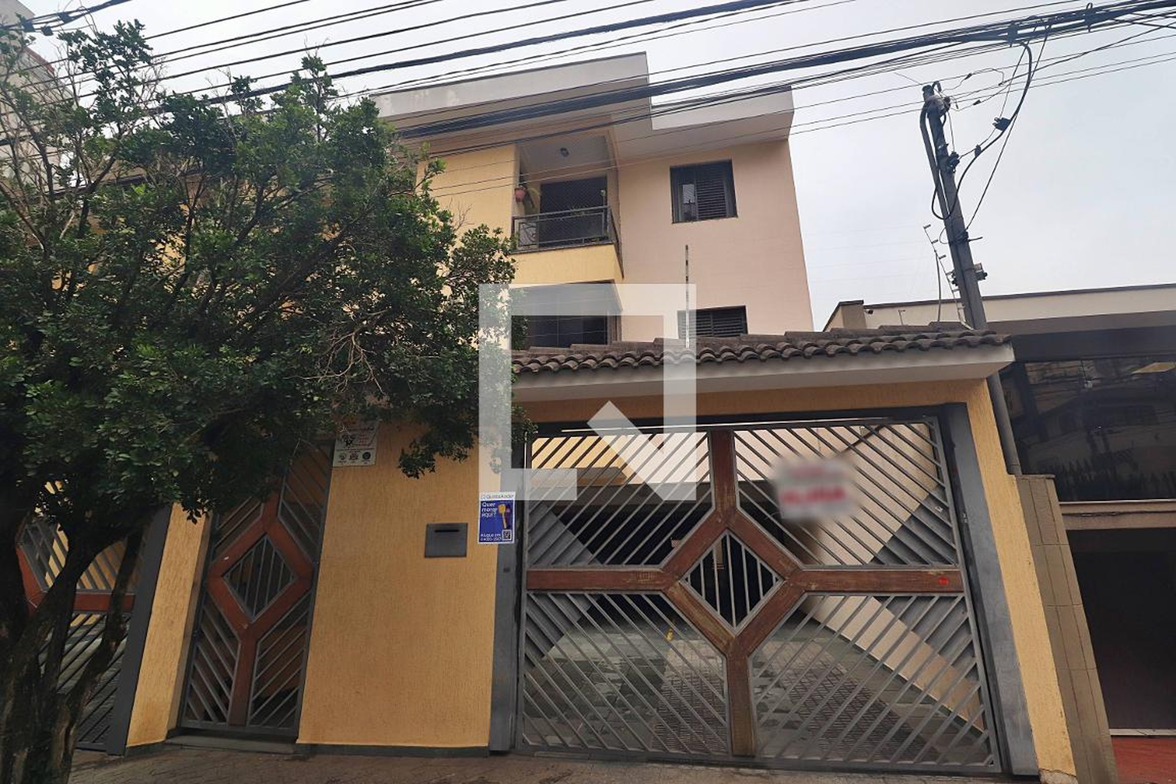 Fachada Condomínio em Rua Vitória Régia, 434