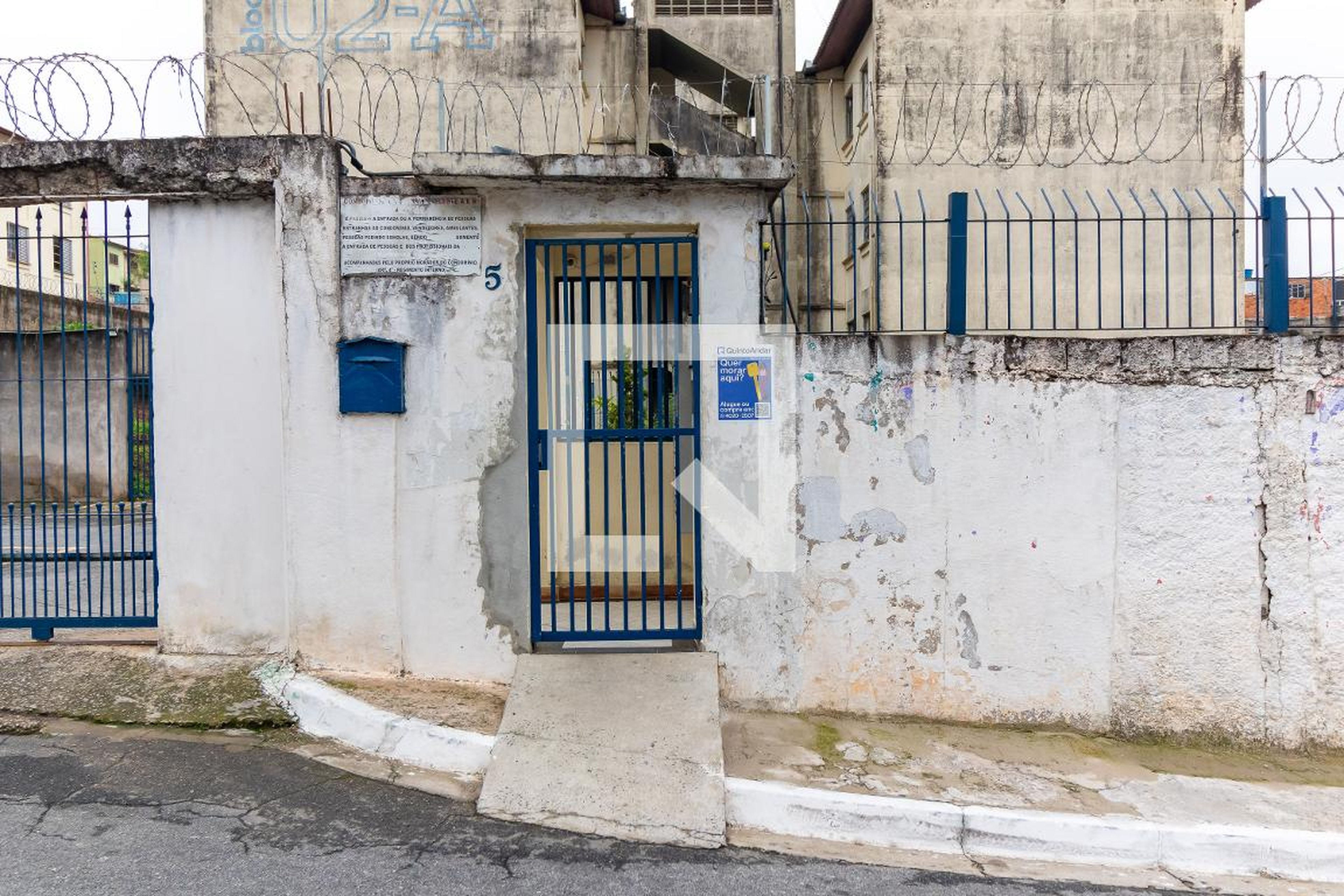 Fachada Condomínio em Rua Projetada, 5