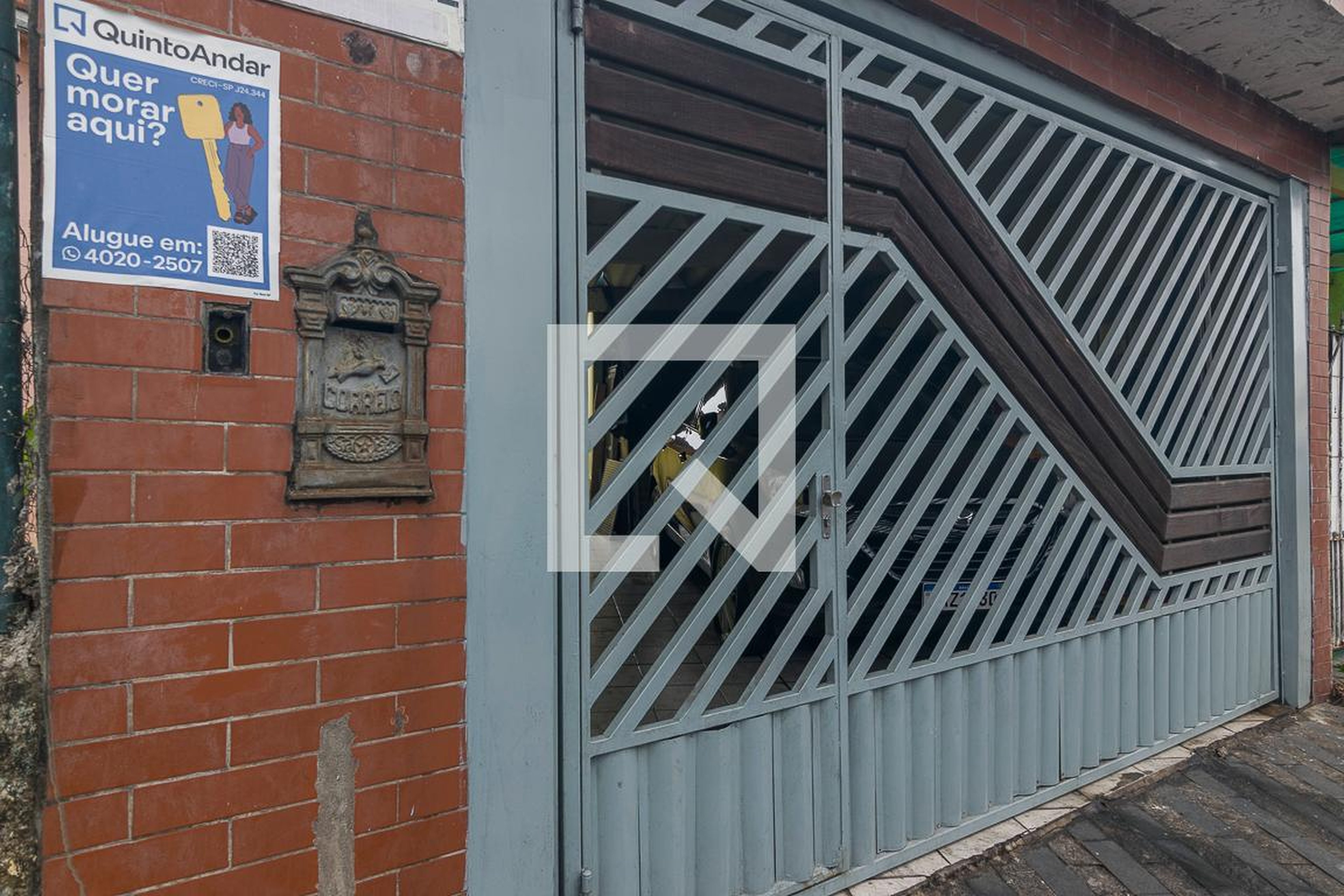 Fachada Condomínio em Rua Angola, 115
