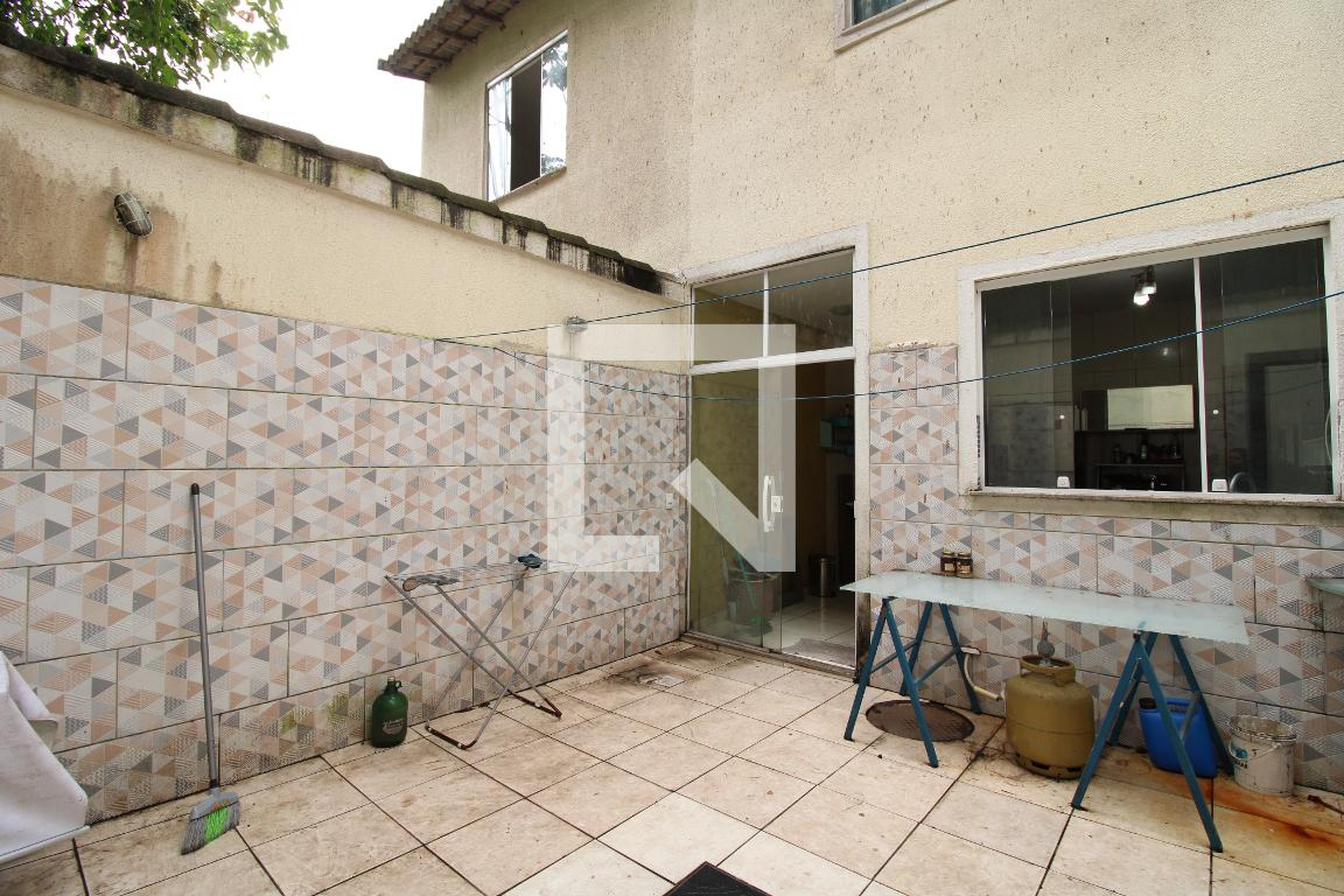 Área Externa - Bairro Araujo