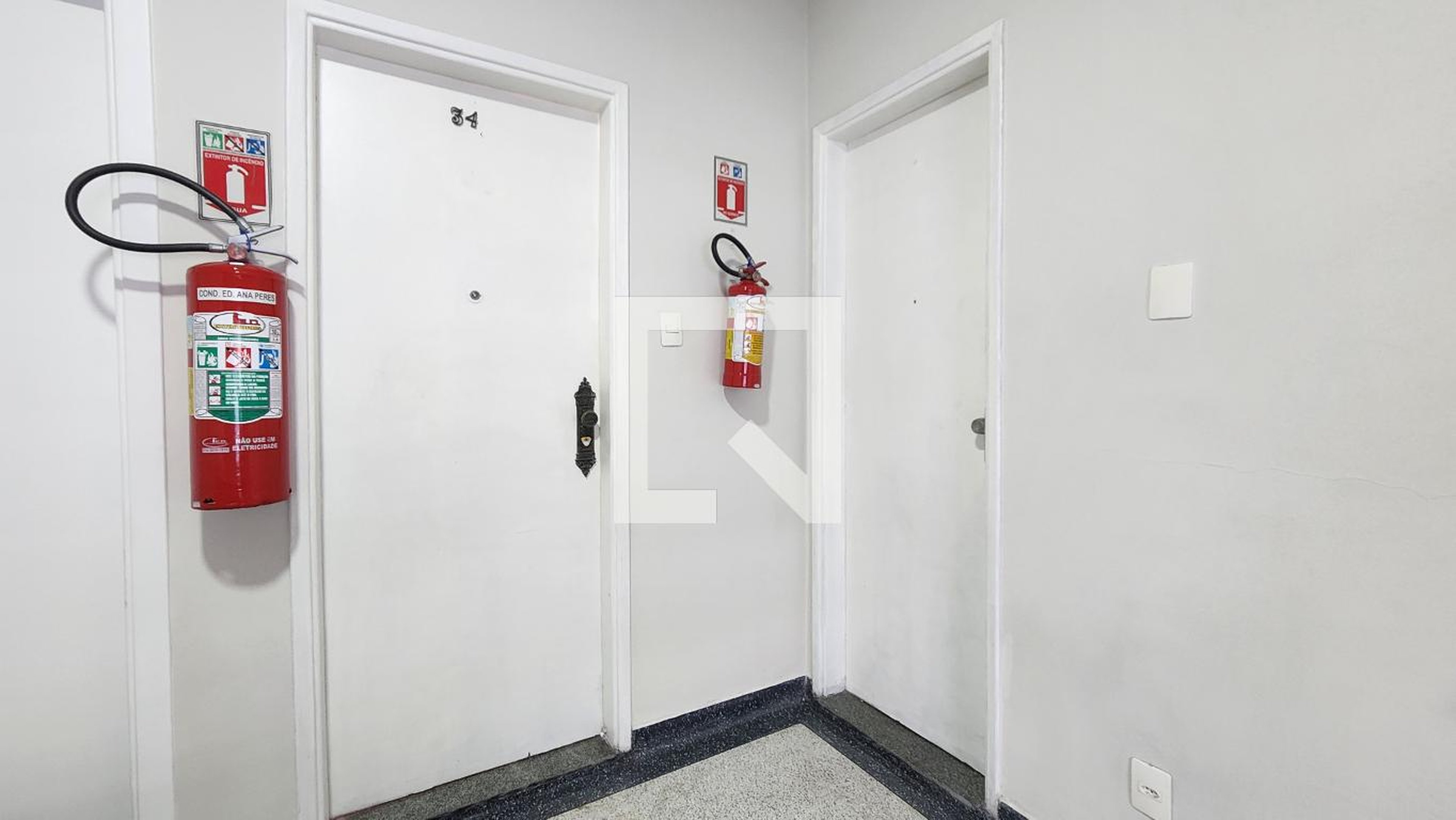 Entrada - Edifício Ana Pires