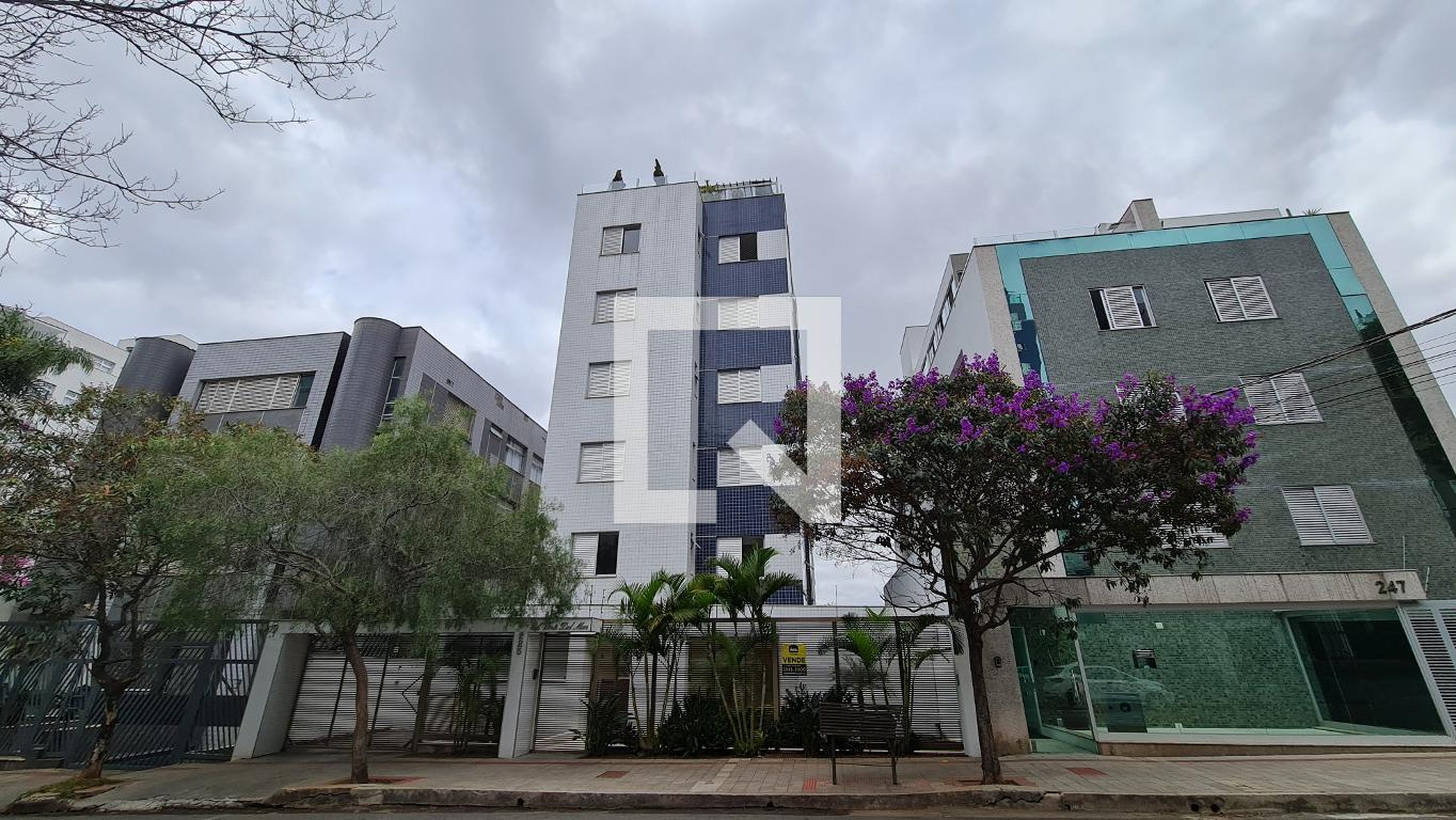 Fachada do prédio Condomínio em Rua Marco Aurélio de Miranda, 225