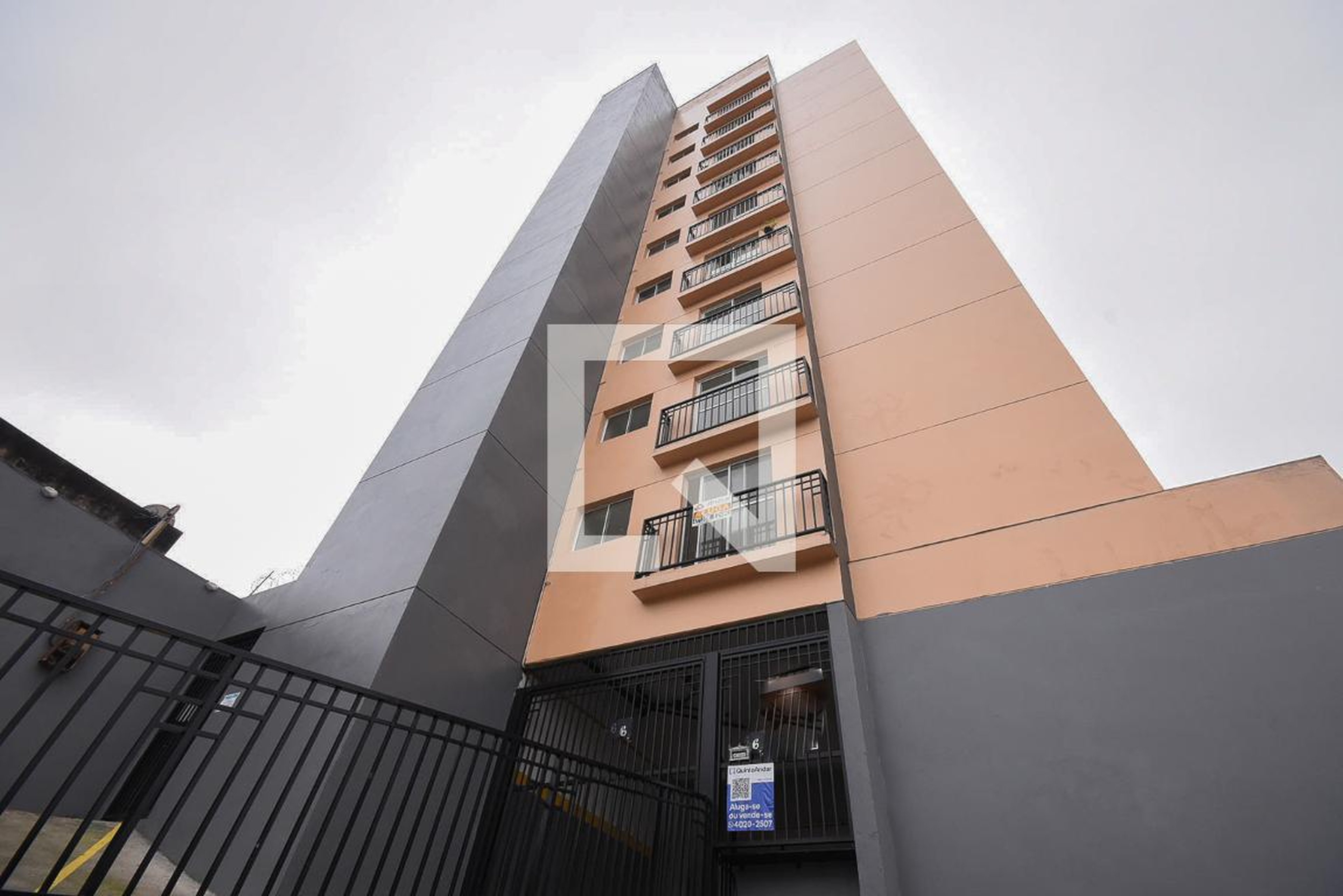 Fachada Condomínio em Rua Danlino Ramos Cruz, 66