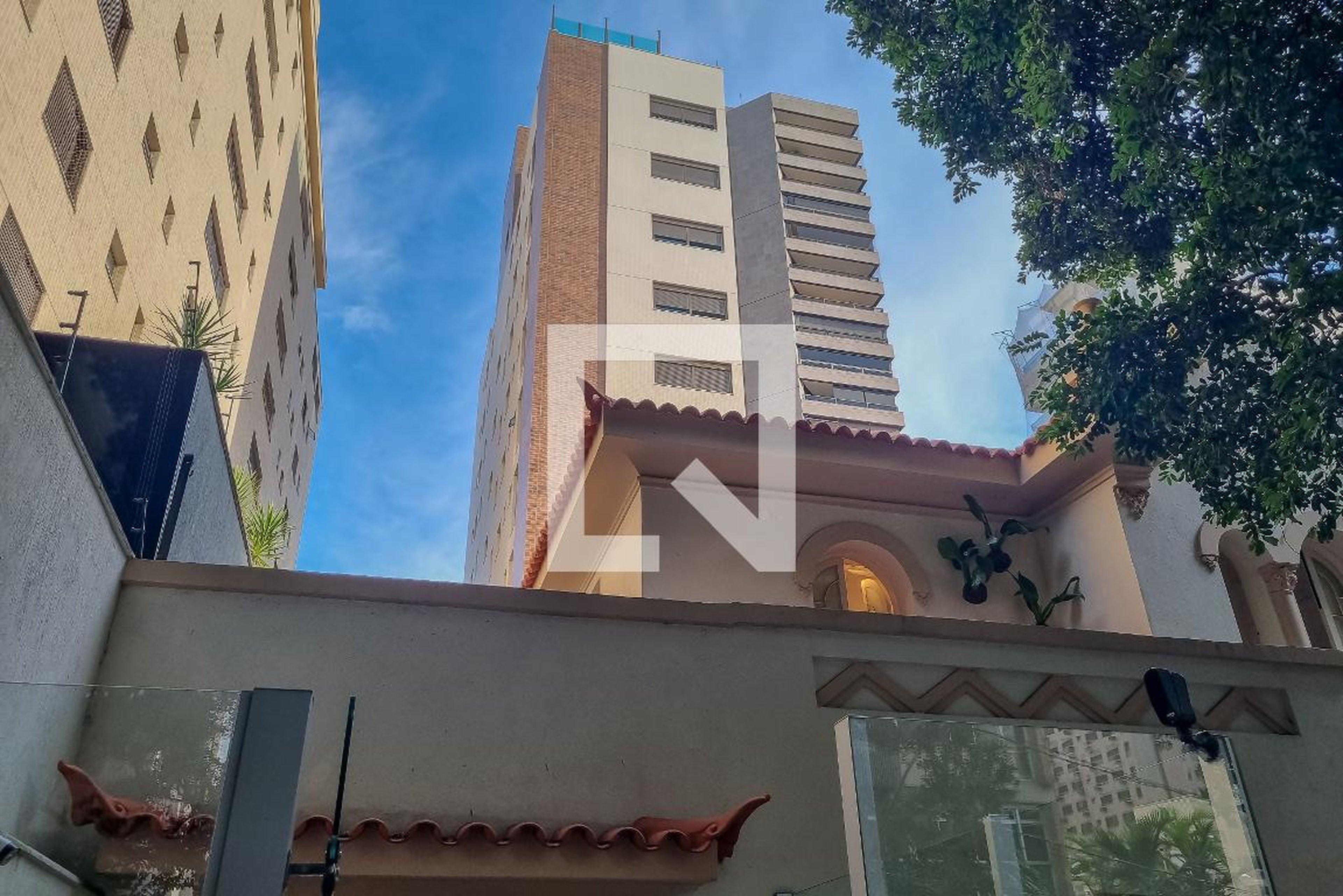 Fachada Edifício Denise de Bakker Pezzi