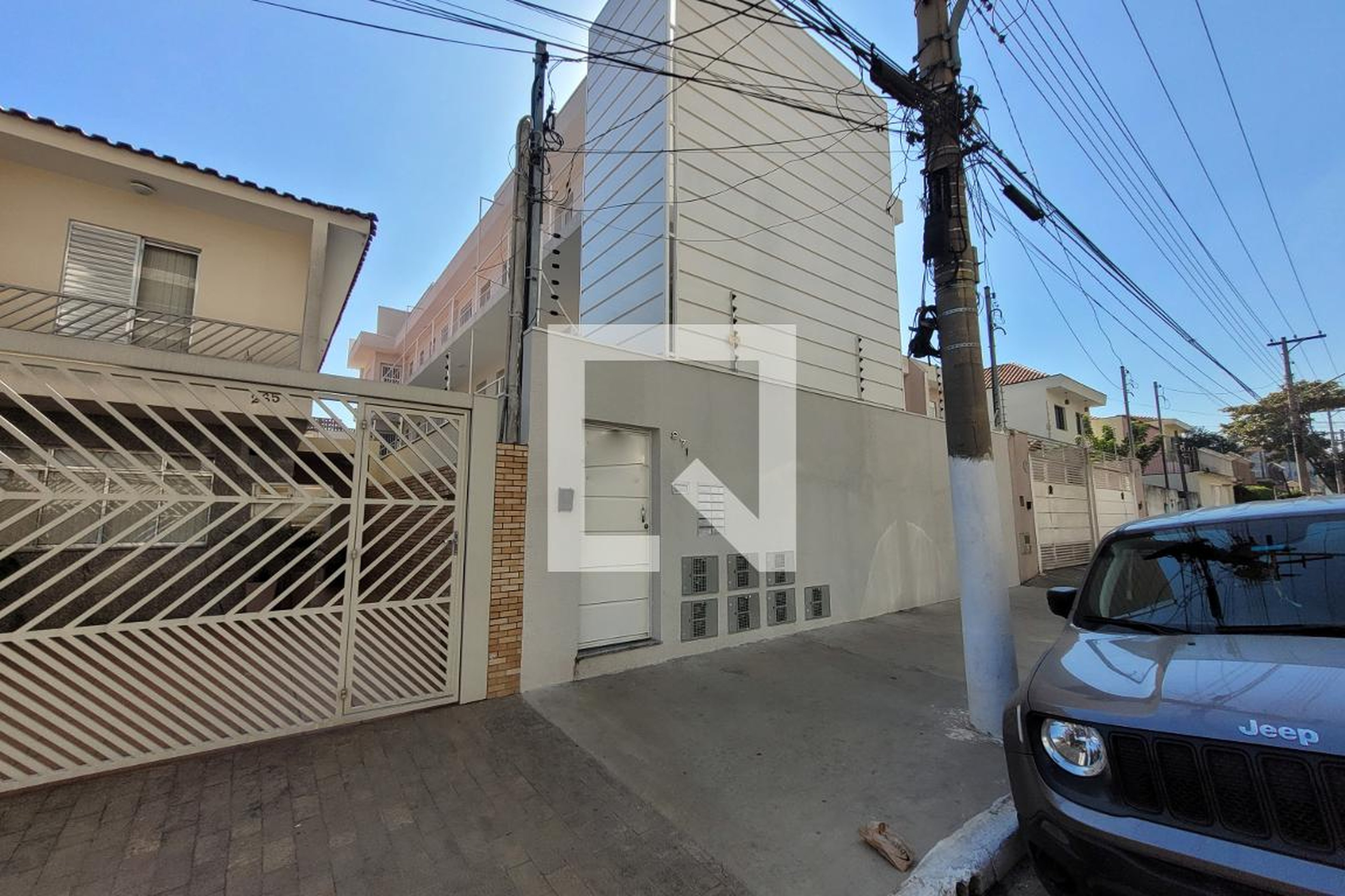 Fachada Condomínio em Rua Huet Bacelar, 271