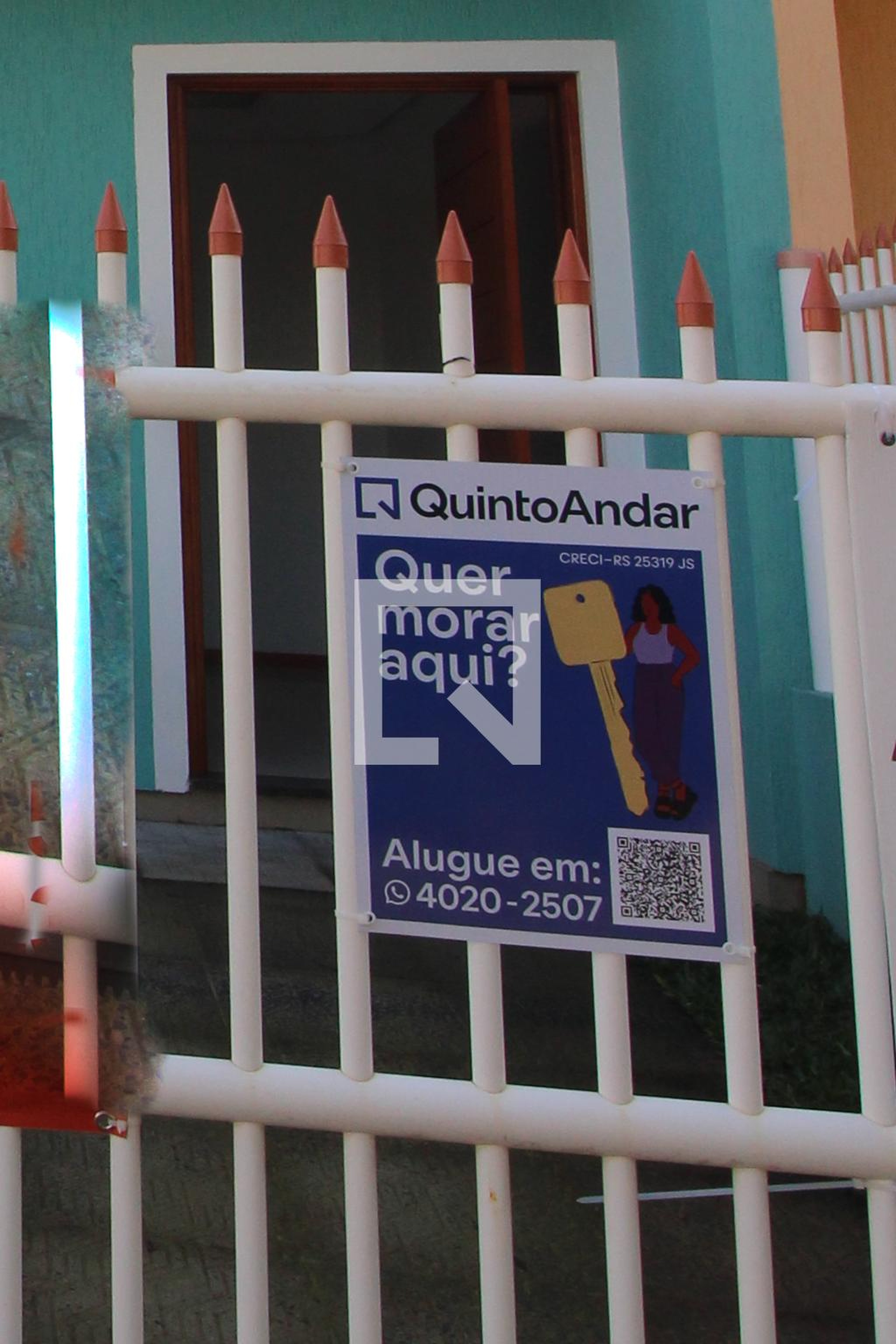 Fachada Condomínio em Rua Guatambu, 347