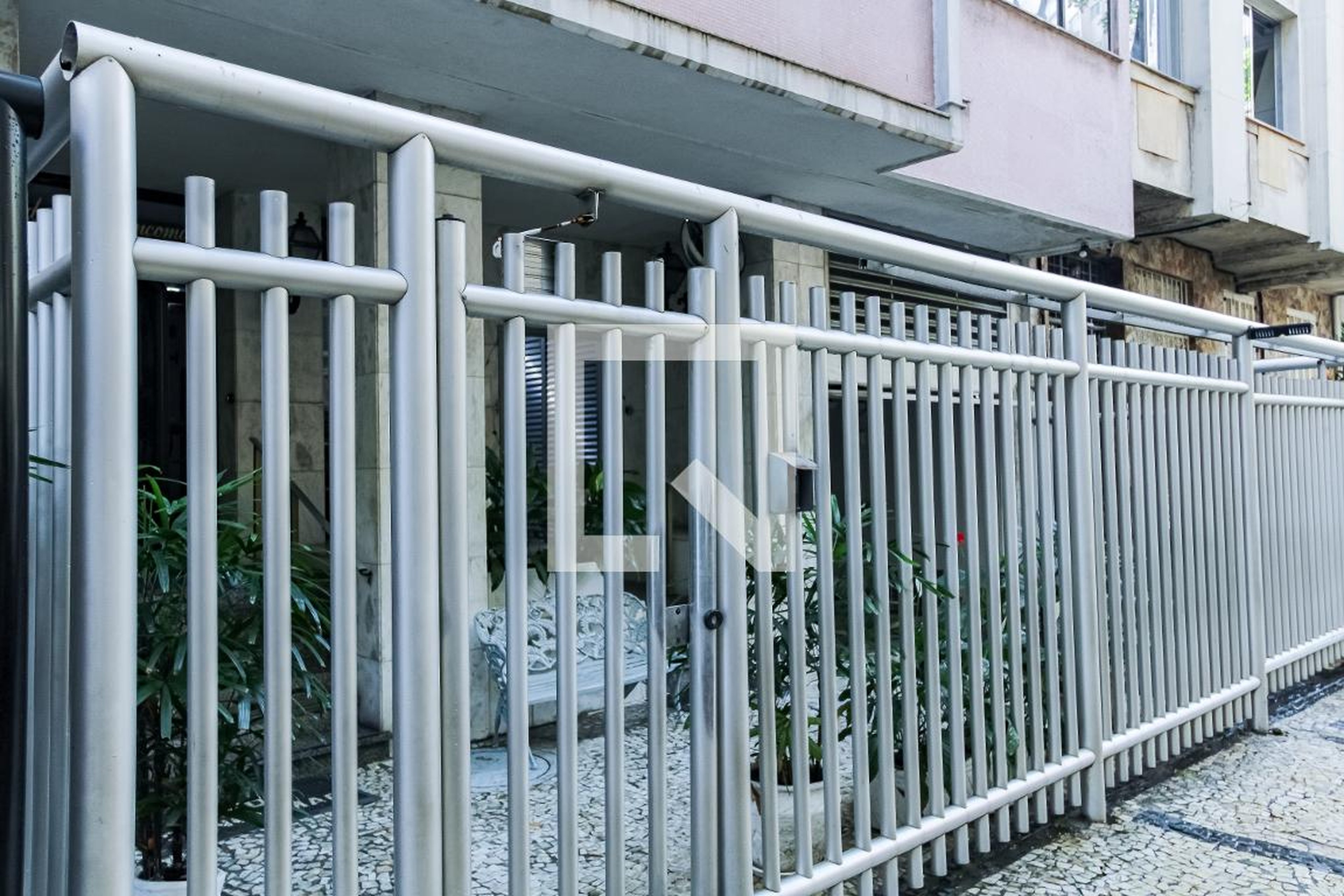 Entrada - Edificio Sencomar