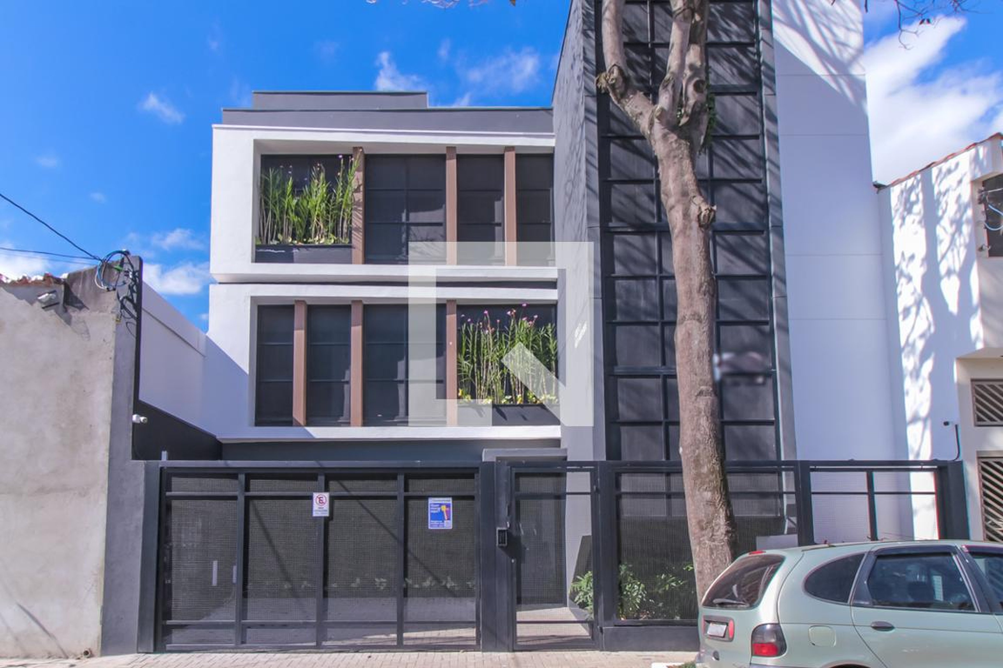 Fachada Condomínio em Rua Paraíbuna, 11