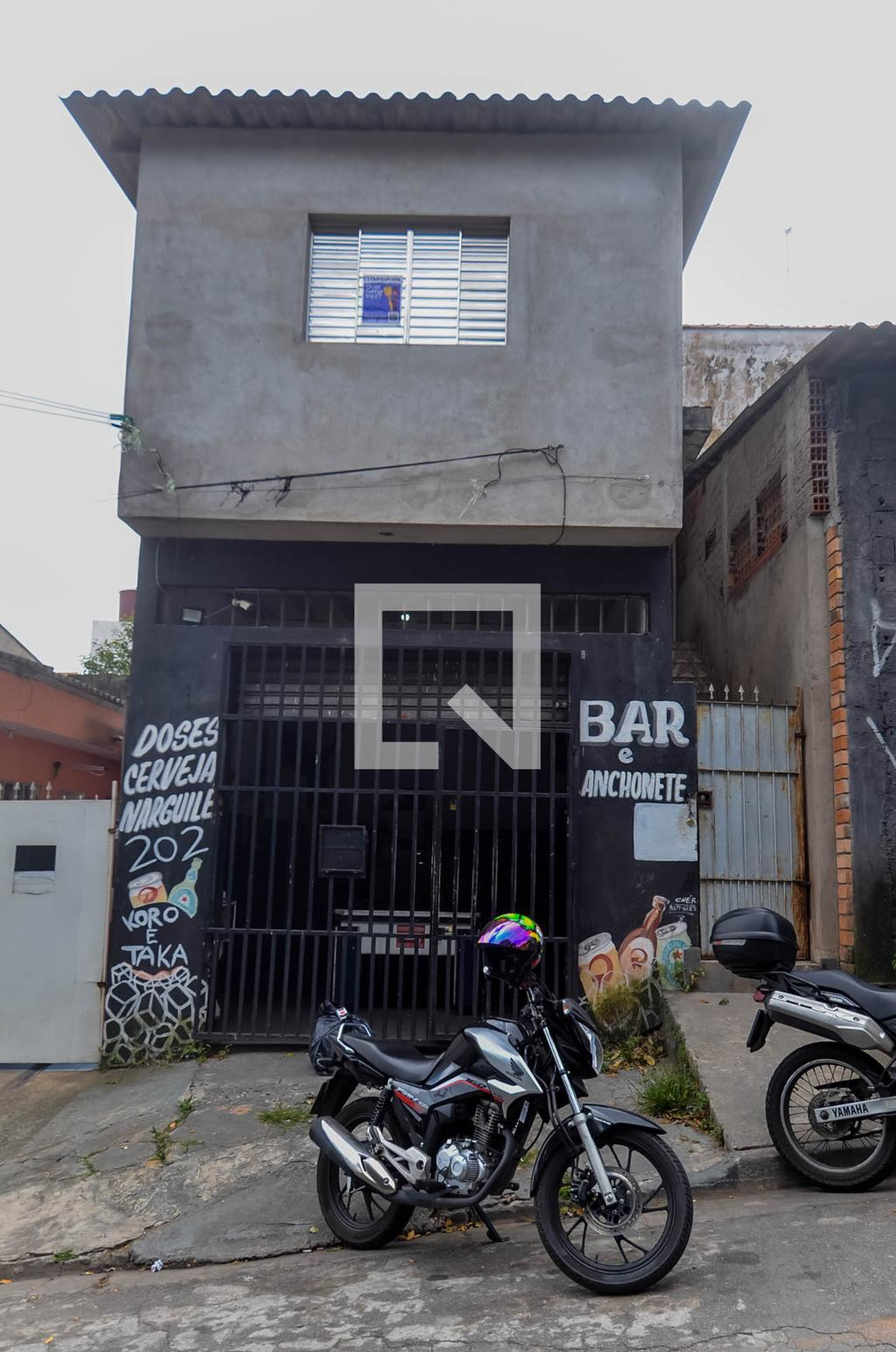 Fachada Condomínio em Rua José Aureliano de Andrade, 202