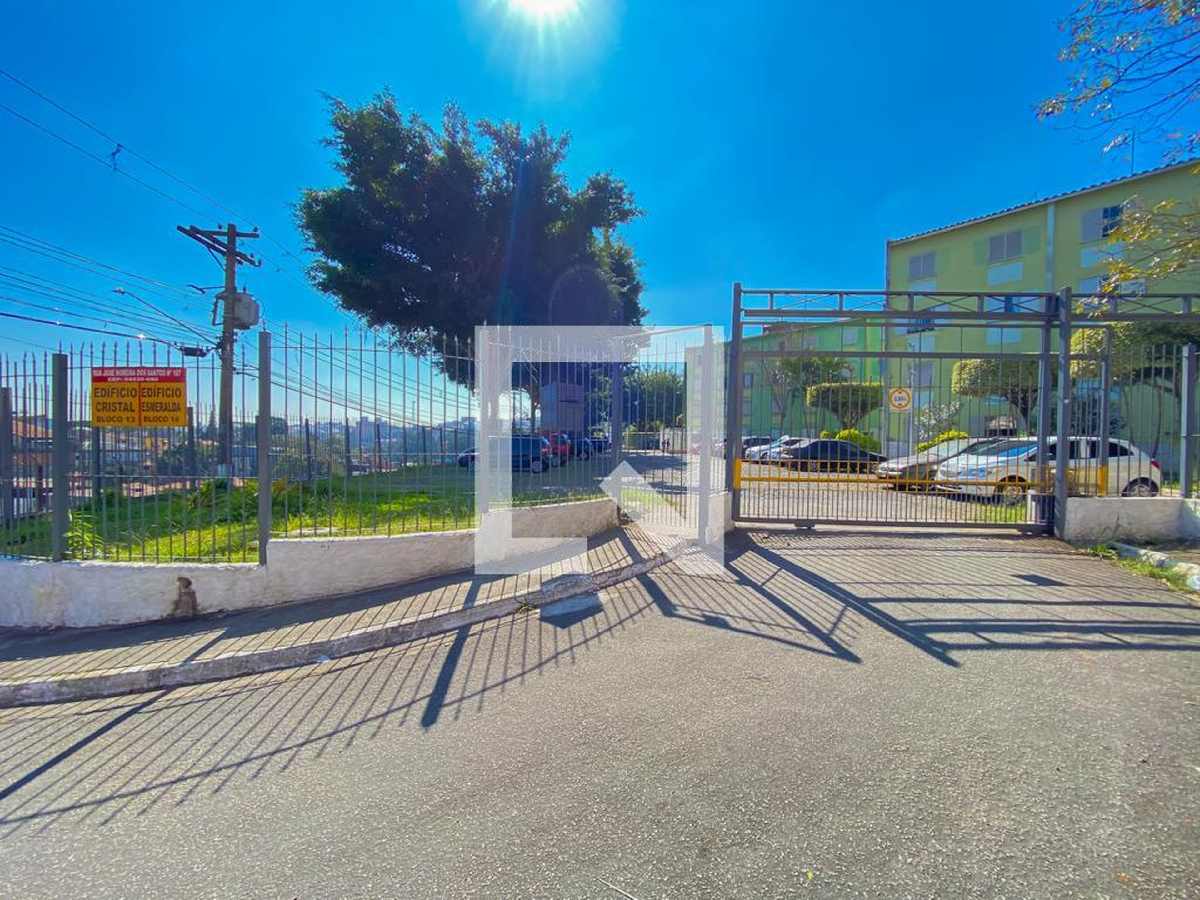 Fachada do Condomínio Condomínio em Rua José Moreira dos Santos, 184