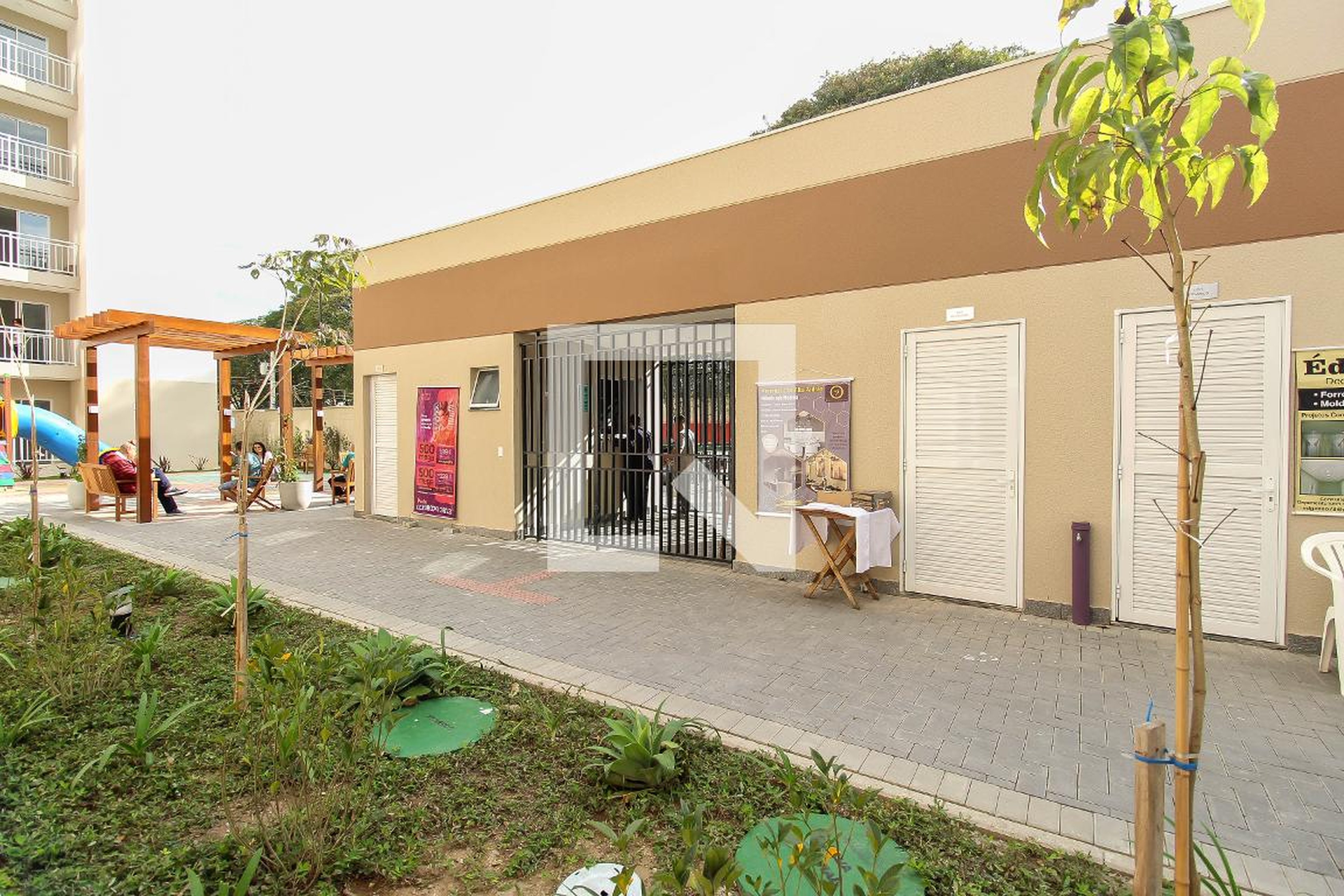 Entrada - Dez Caninde