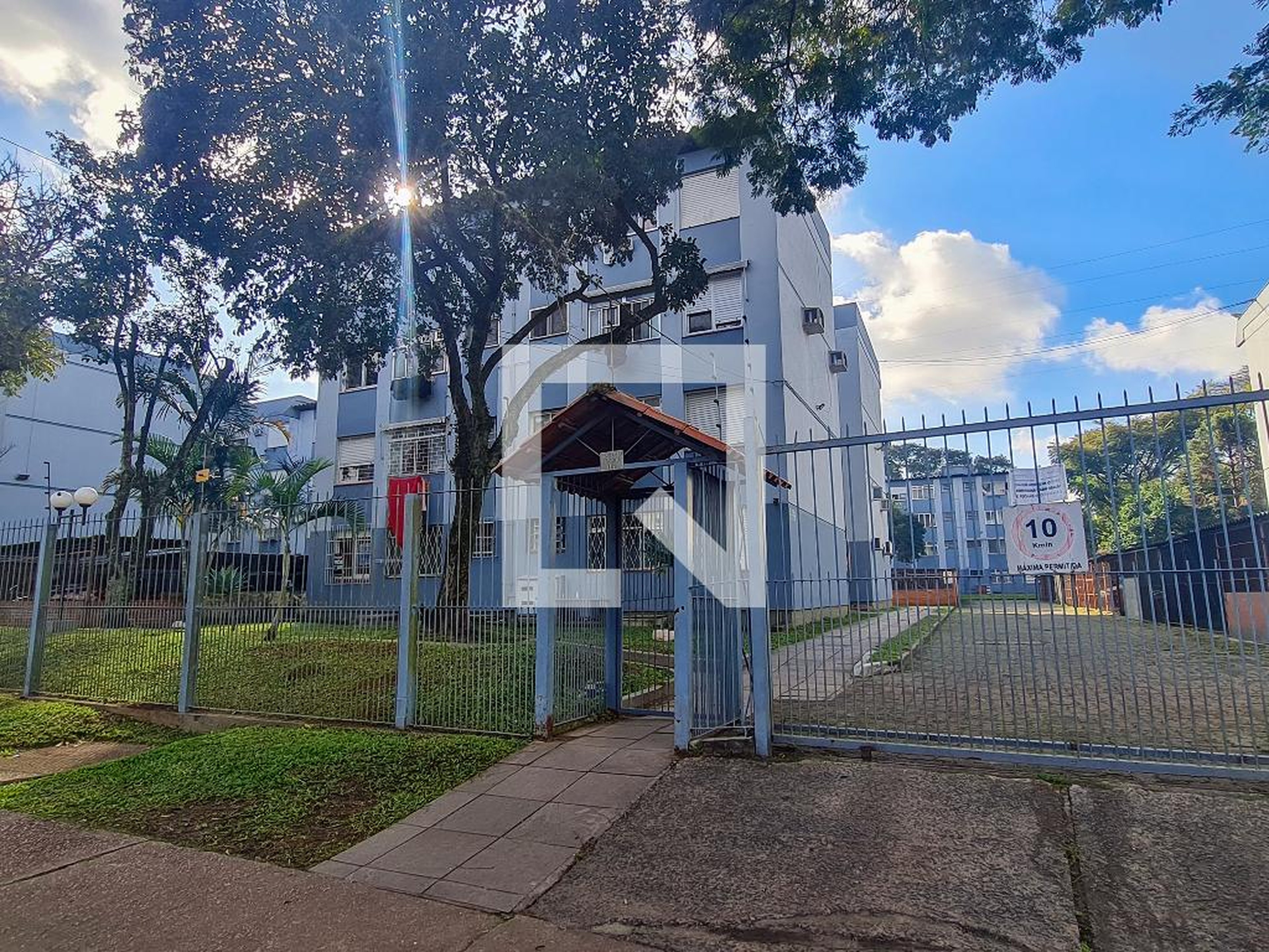 Fachada do Prédio Condomínio em Avenida Clóvis Paim Grivot, 300