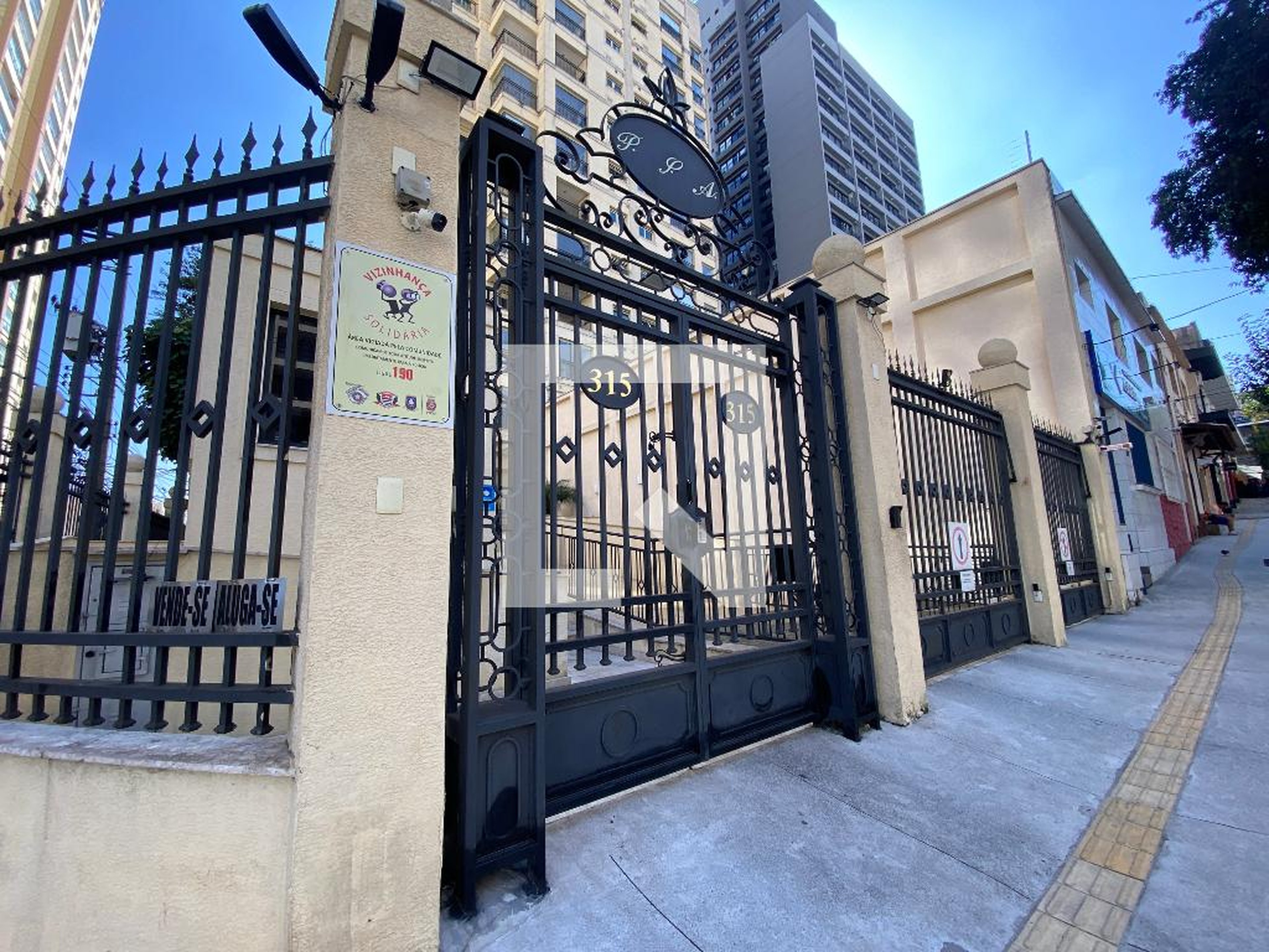 Fachada Edifício Piazza San Andrea