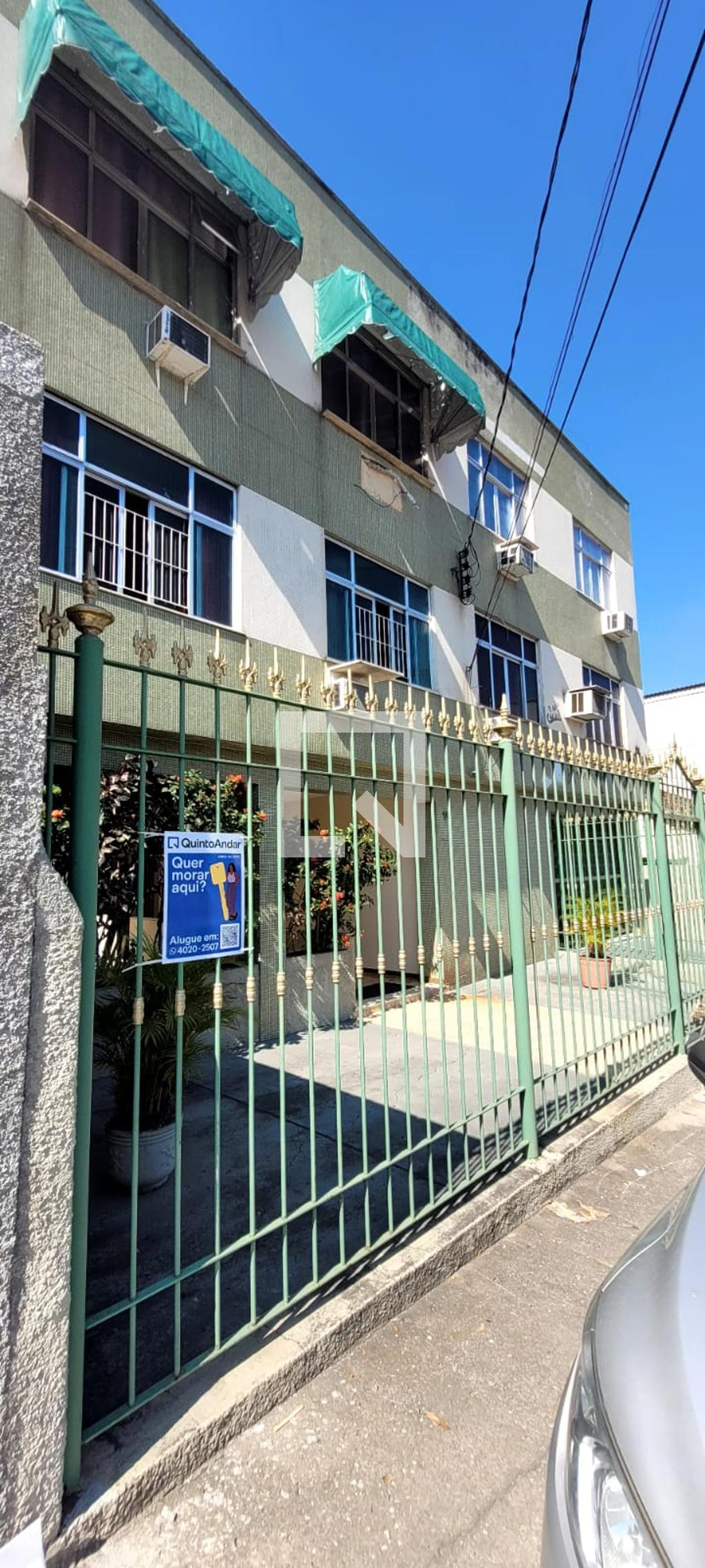 Fachada Condomínio em Rua General Queiroz Saião, 74