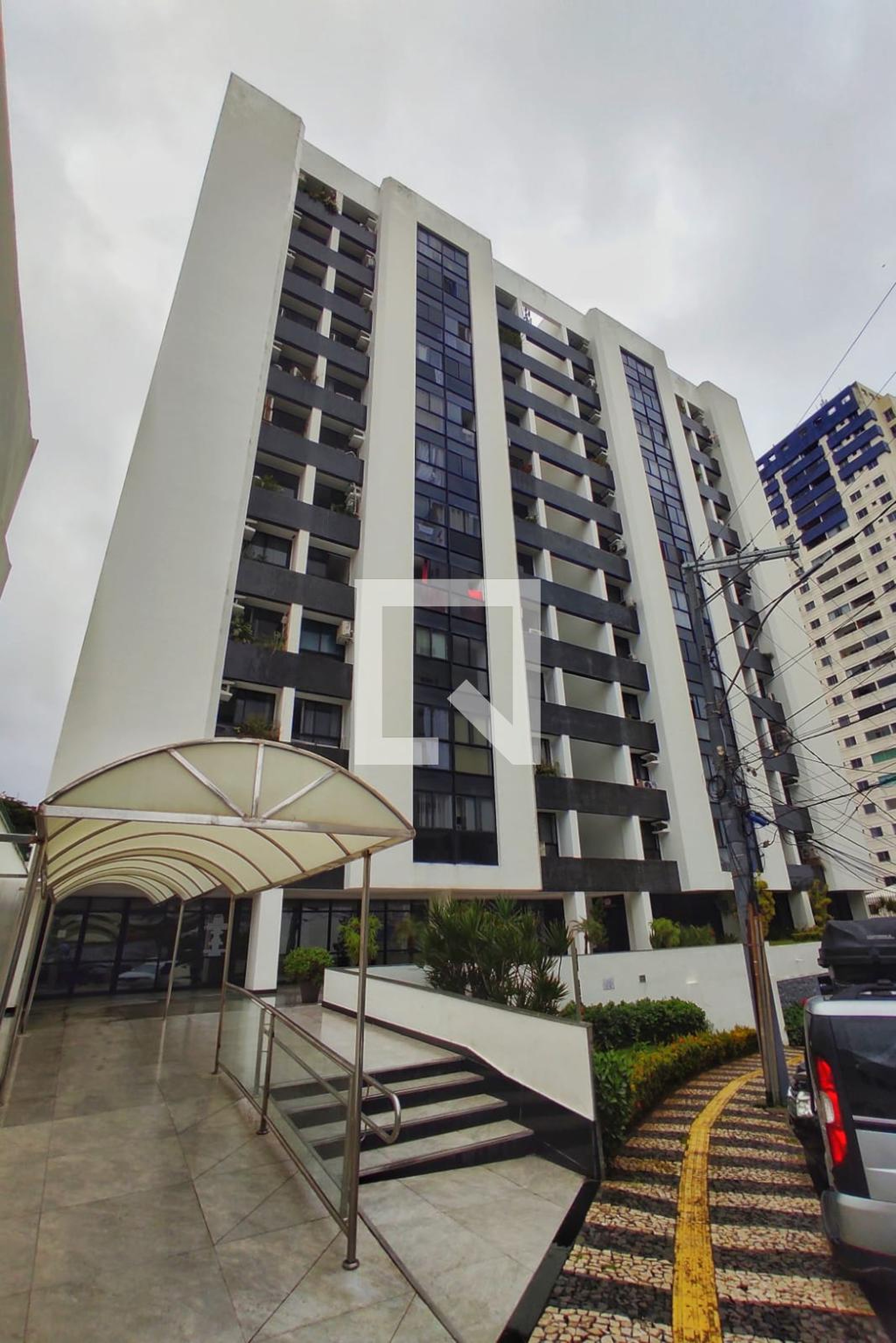 Fachada do Condomínio Edifício Pelicano