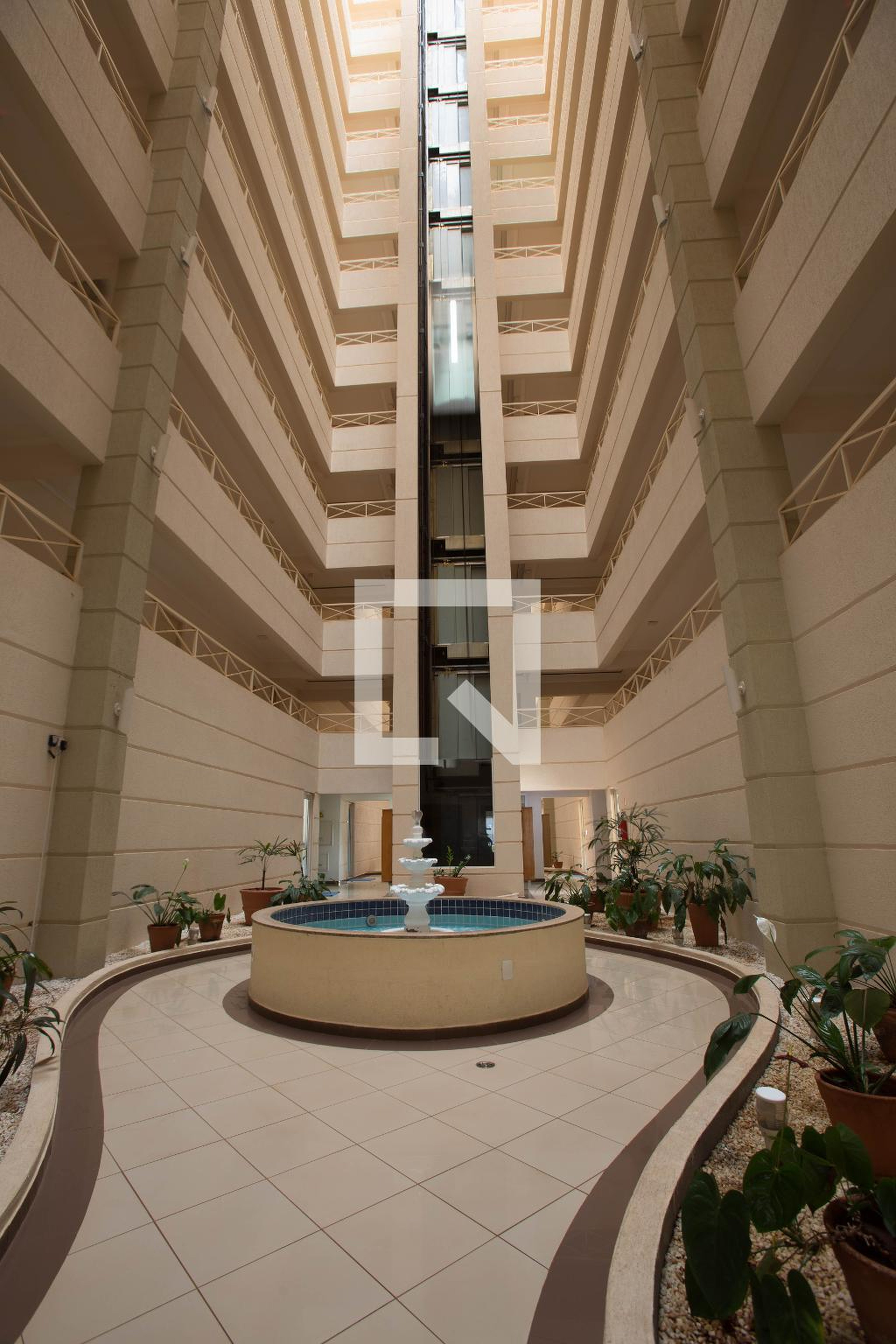 Entrada - Liberty House