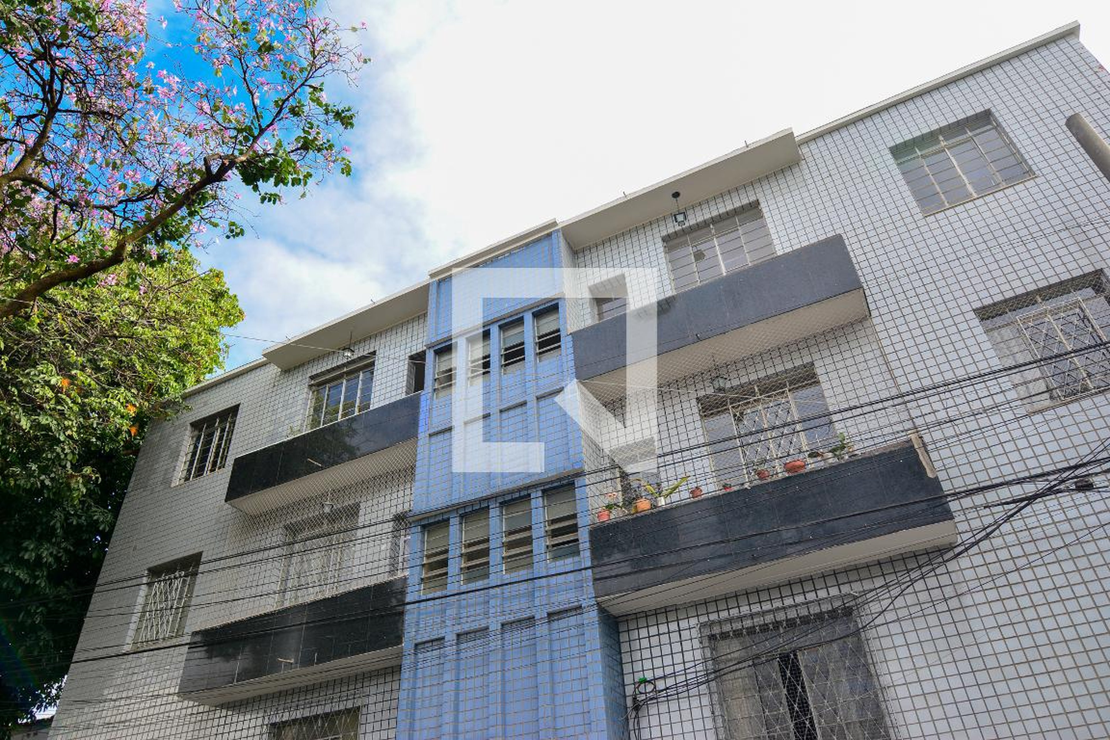 Fachada Condomínio em Rua Brumadinho, 486