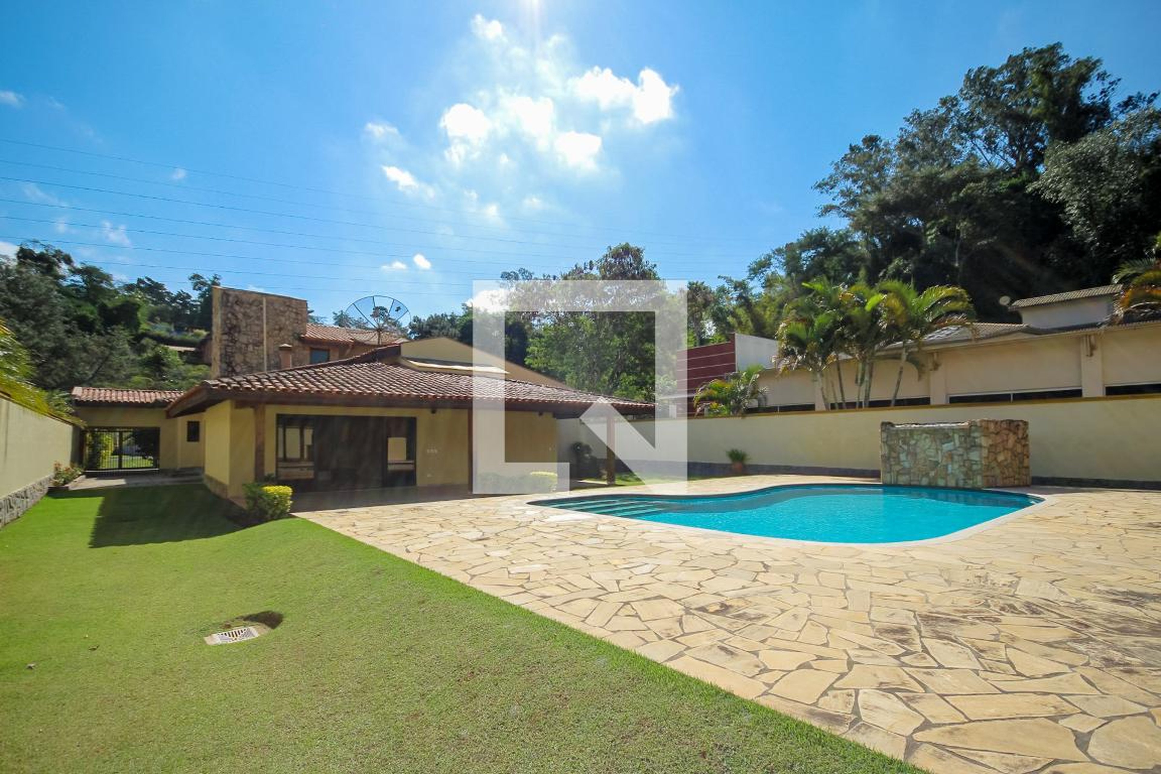 Área da Piscina - 