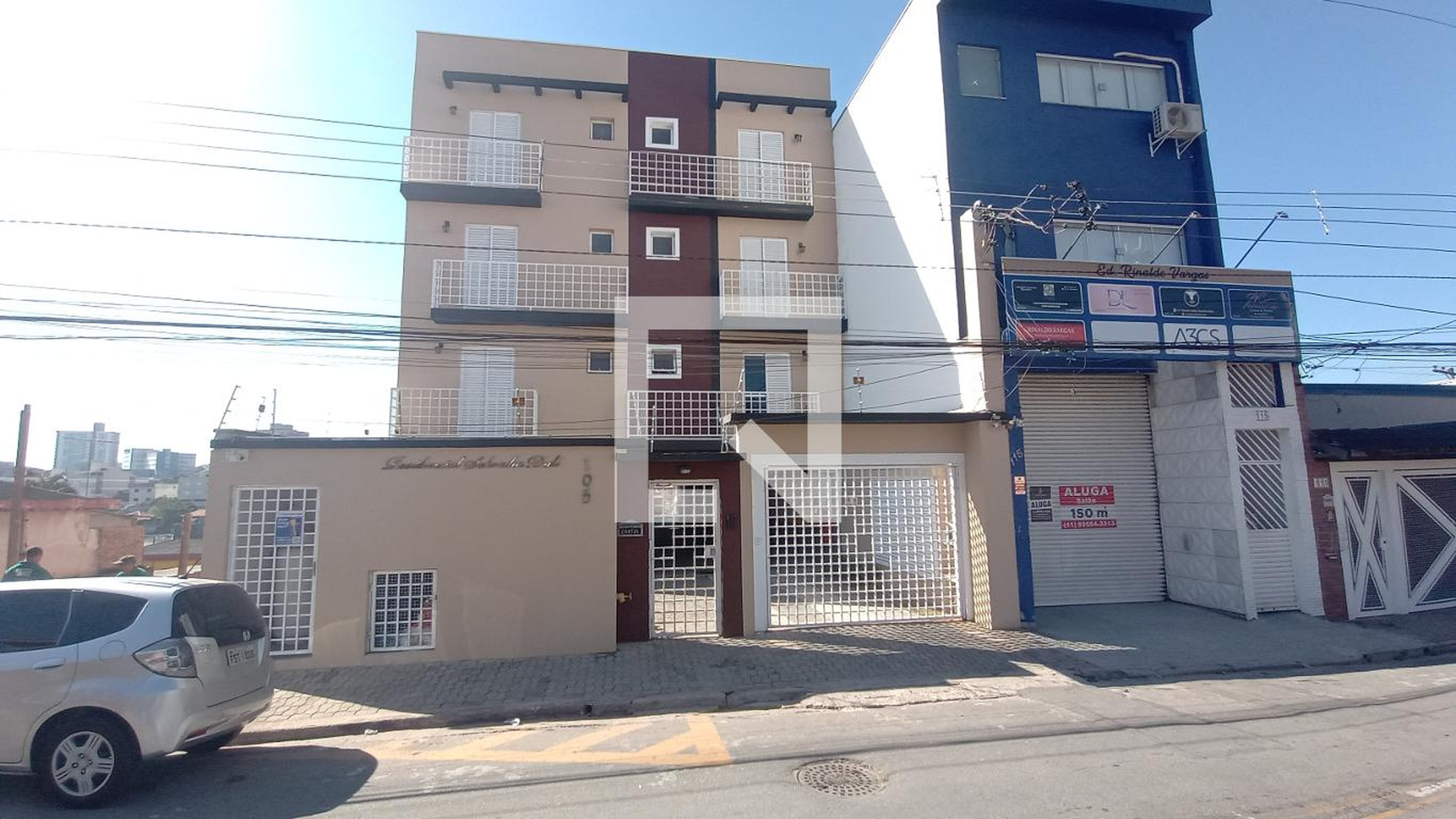 Fachada Condomínio em Rua Riachuelo, 105