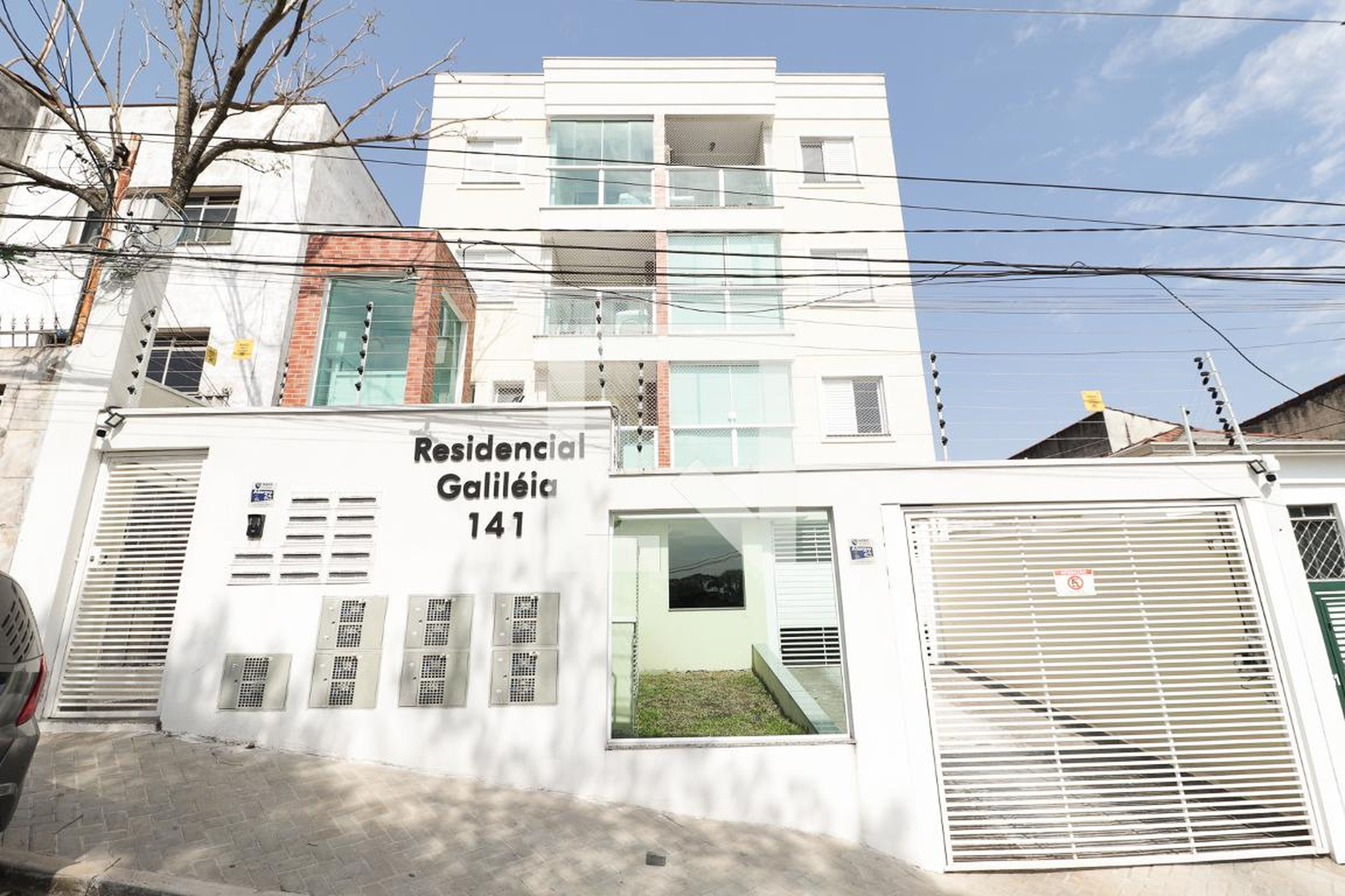 Fachada Condomínio em Rua Galiléia, 141