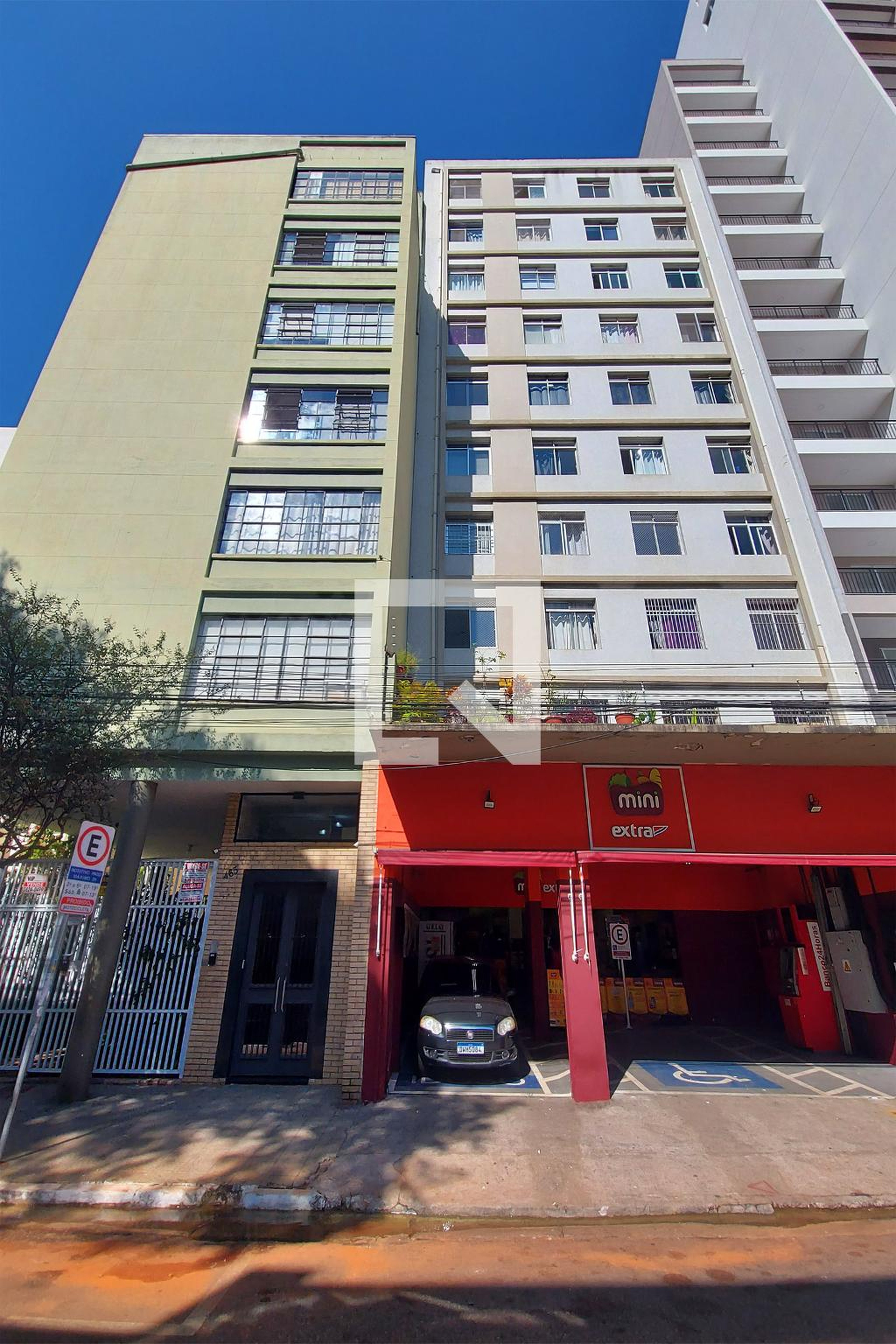 Fachada Edifício Alfredo Candido Vieira