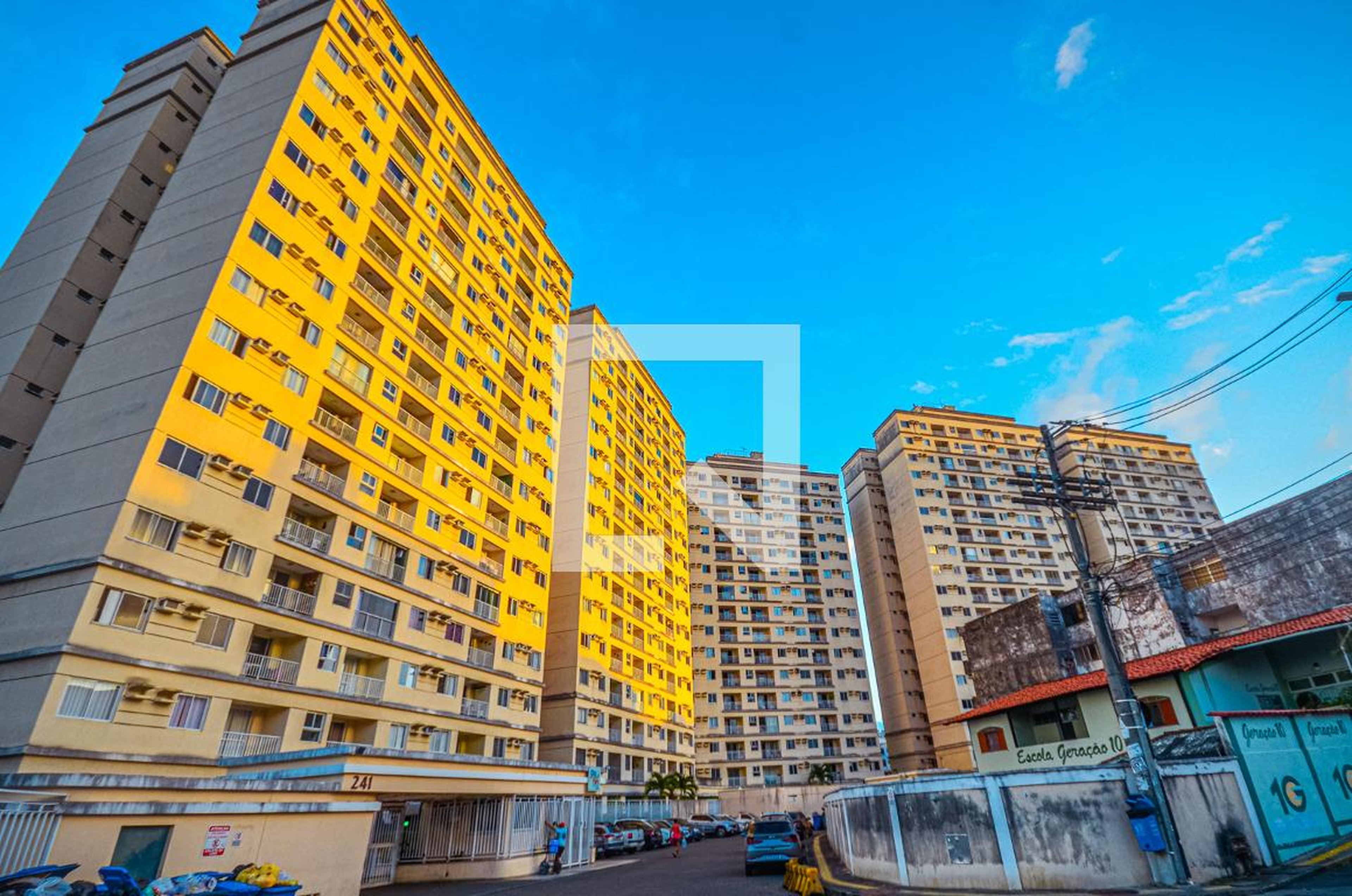 Fachada do Condomínio Condomínio City Park Acupe