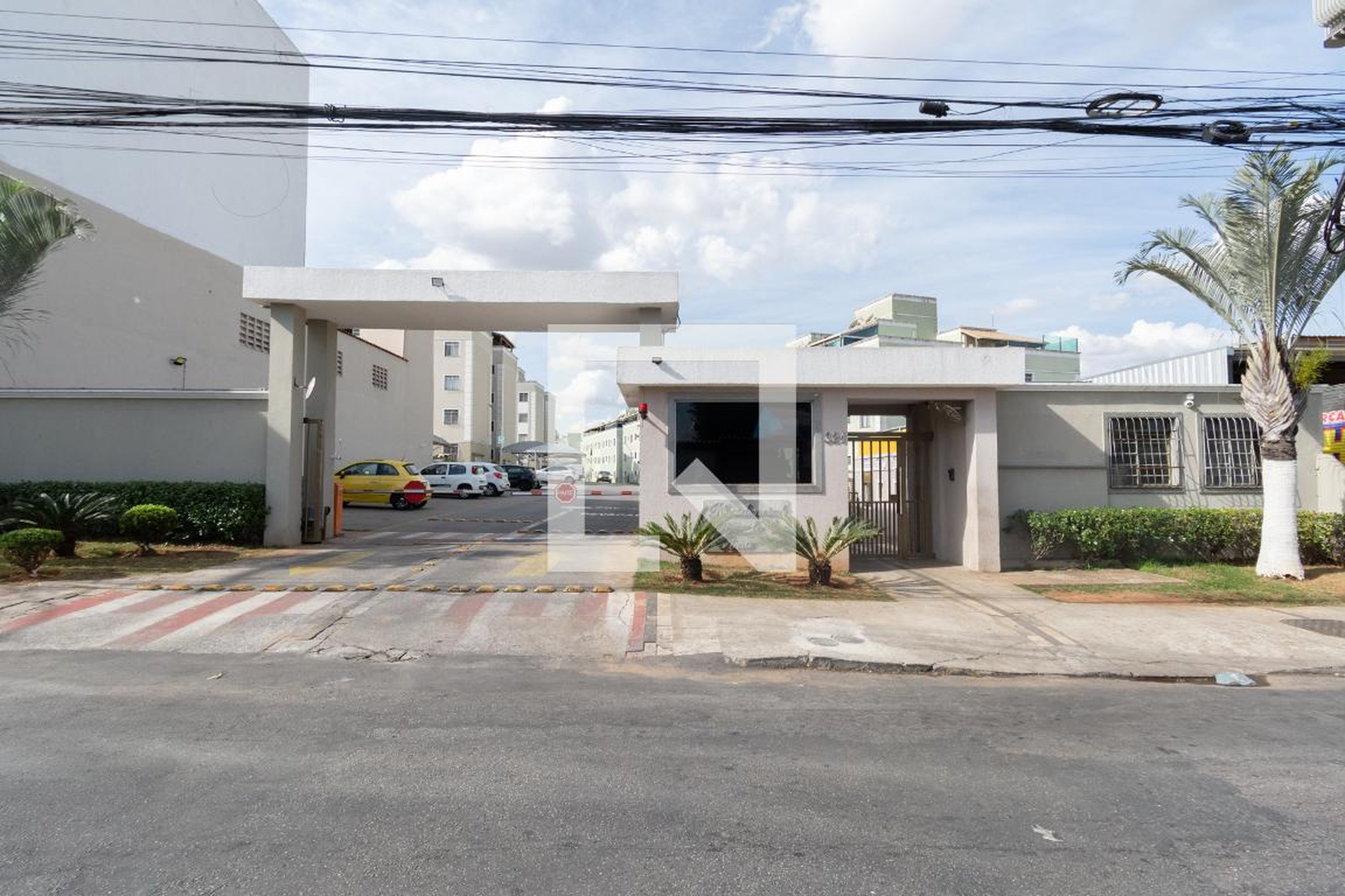 Fachada Condomínio em Rua Coronel Antônio Benjamim Camargos, 321