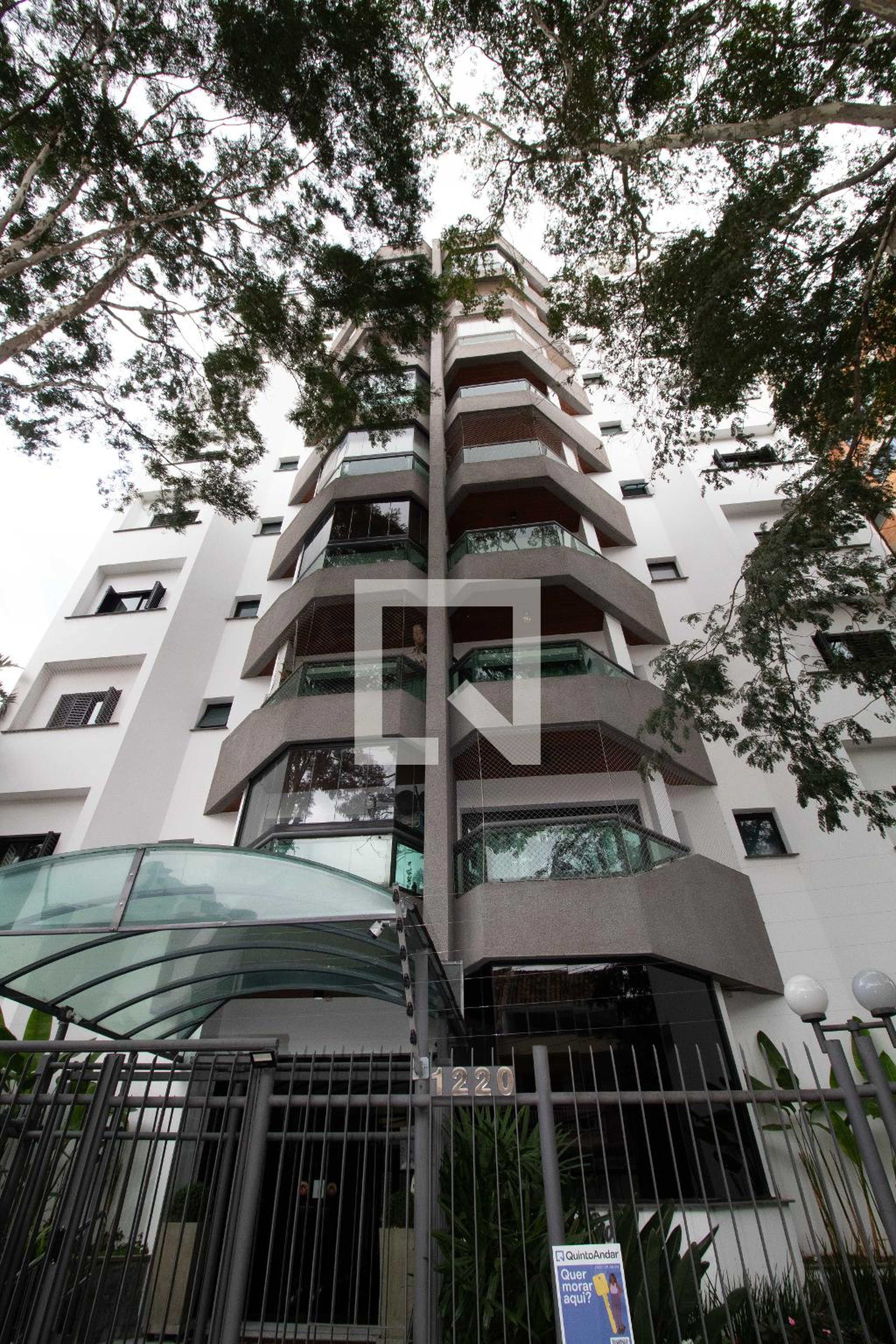 Fachada do Prédio Condomínio Amadeu rey