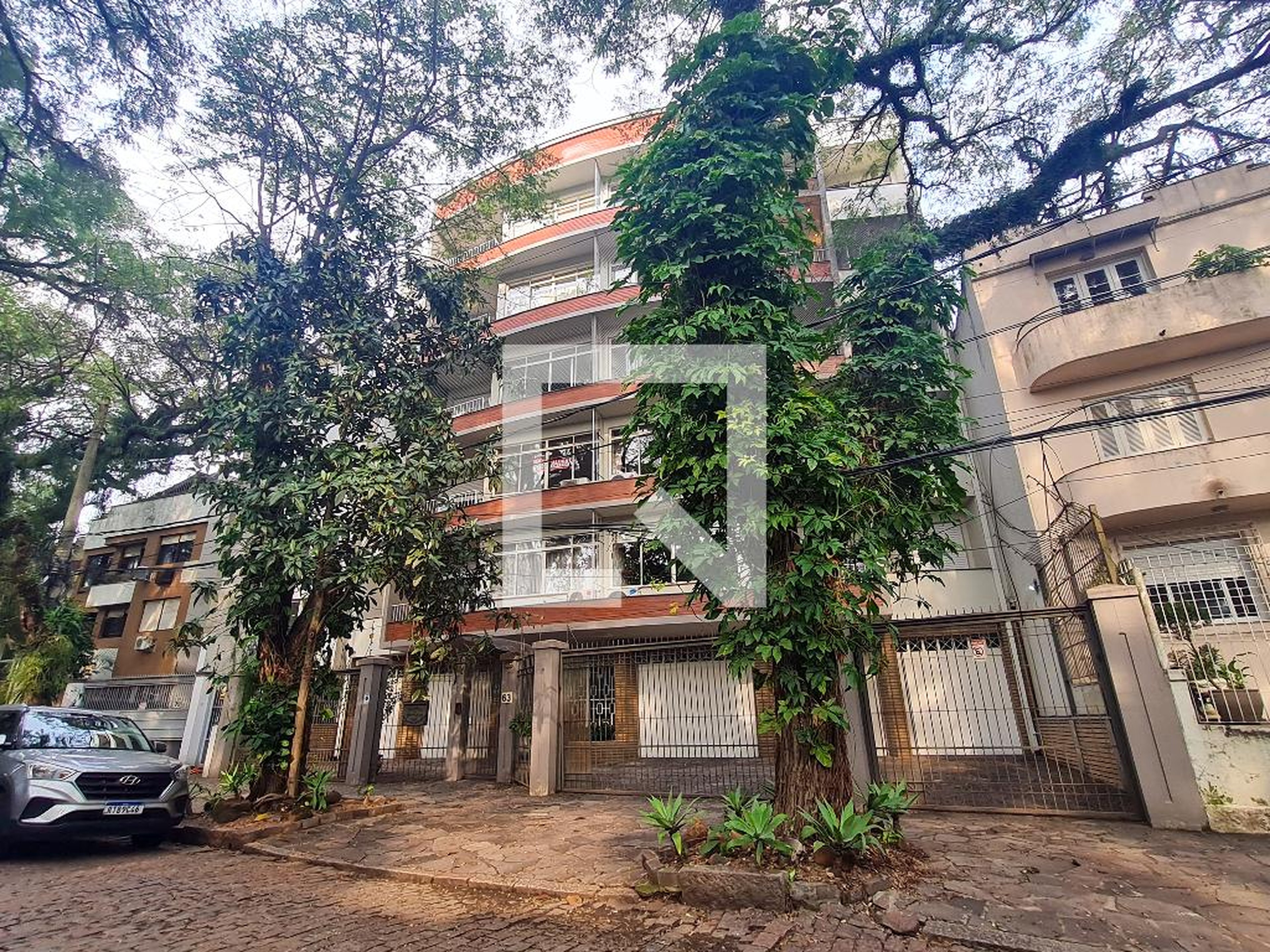 Fachada do Condomínio Condomínio em Rua Gonçalo de Carvalho, 63