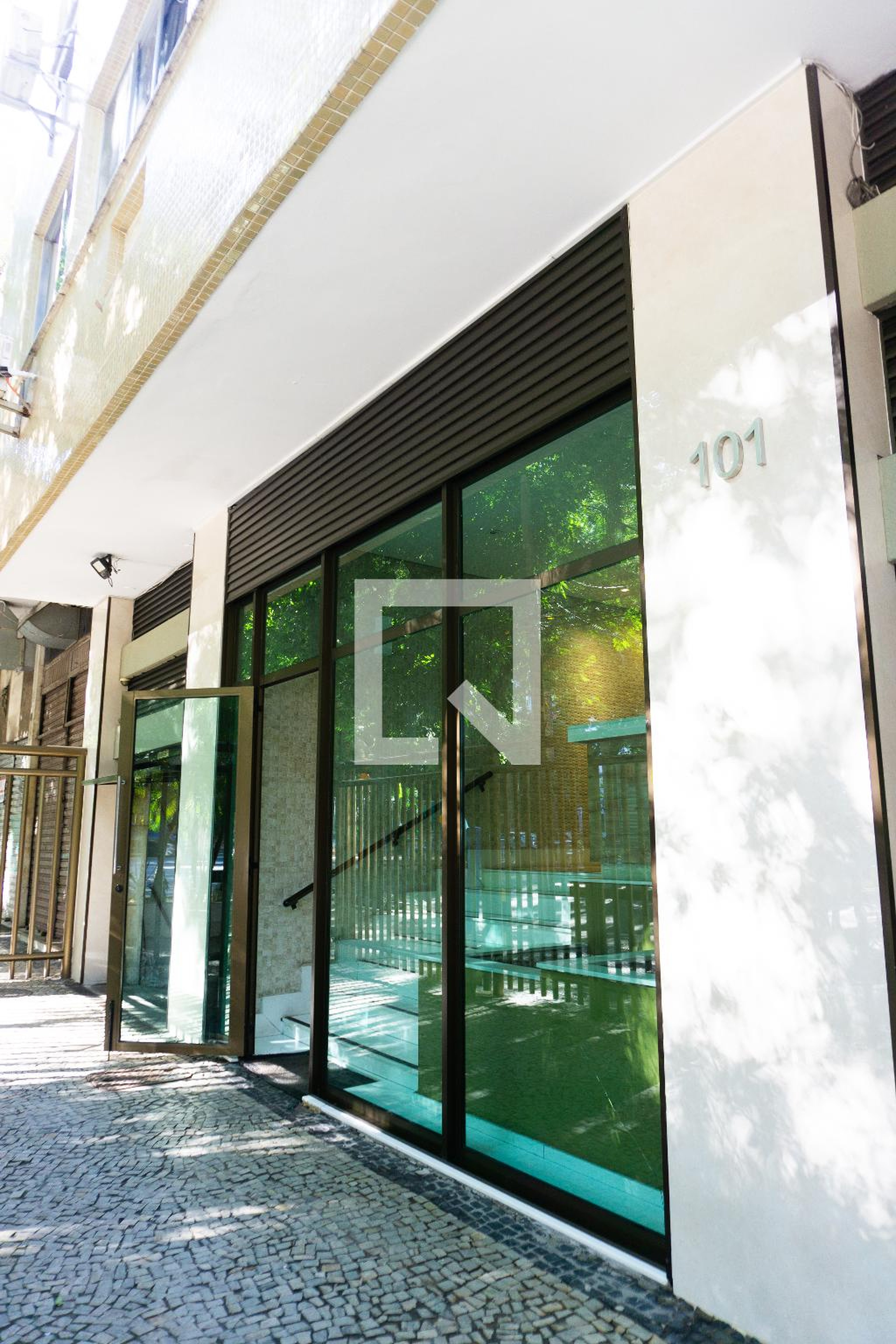 Fachada do Prédio Condomínio em Largo dos Leões, 101