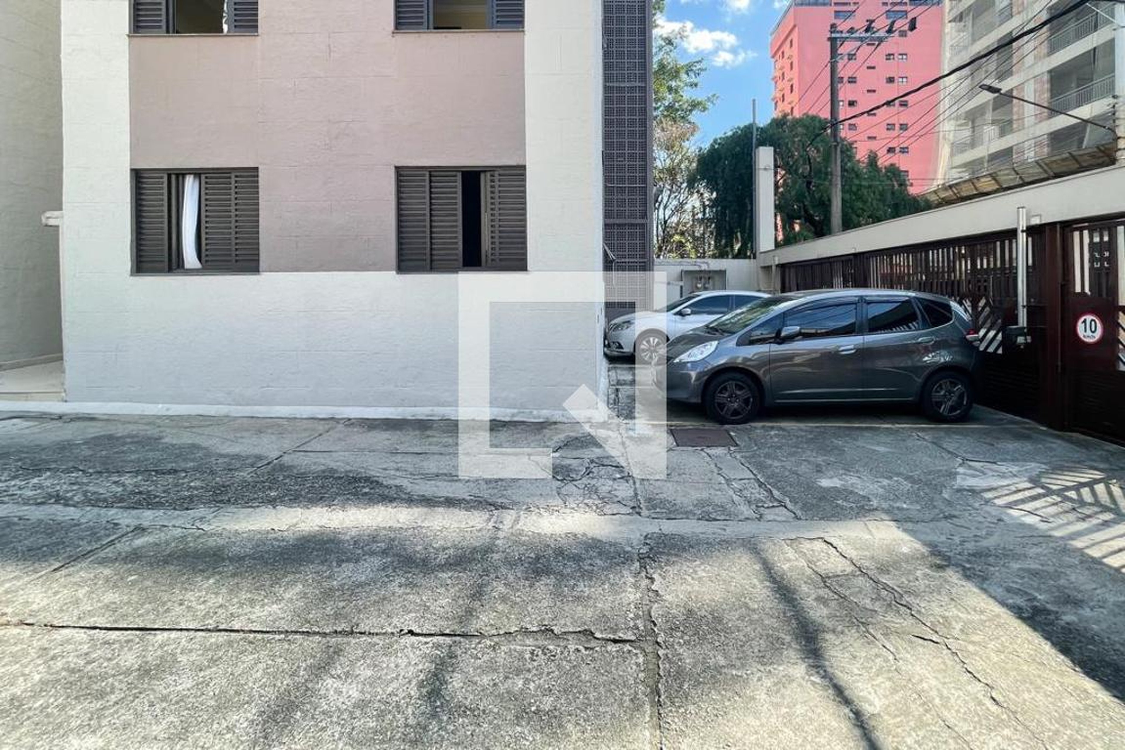 Estacionamento - Mercedes