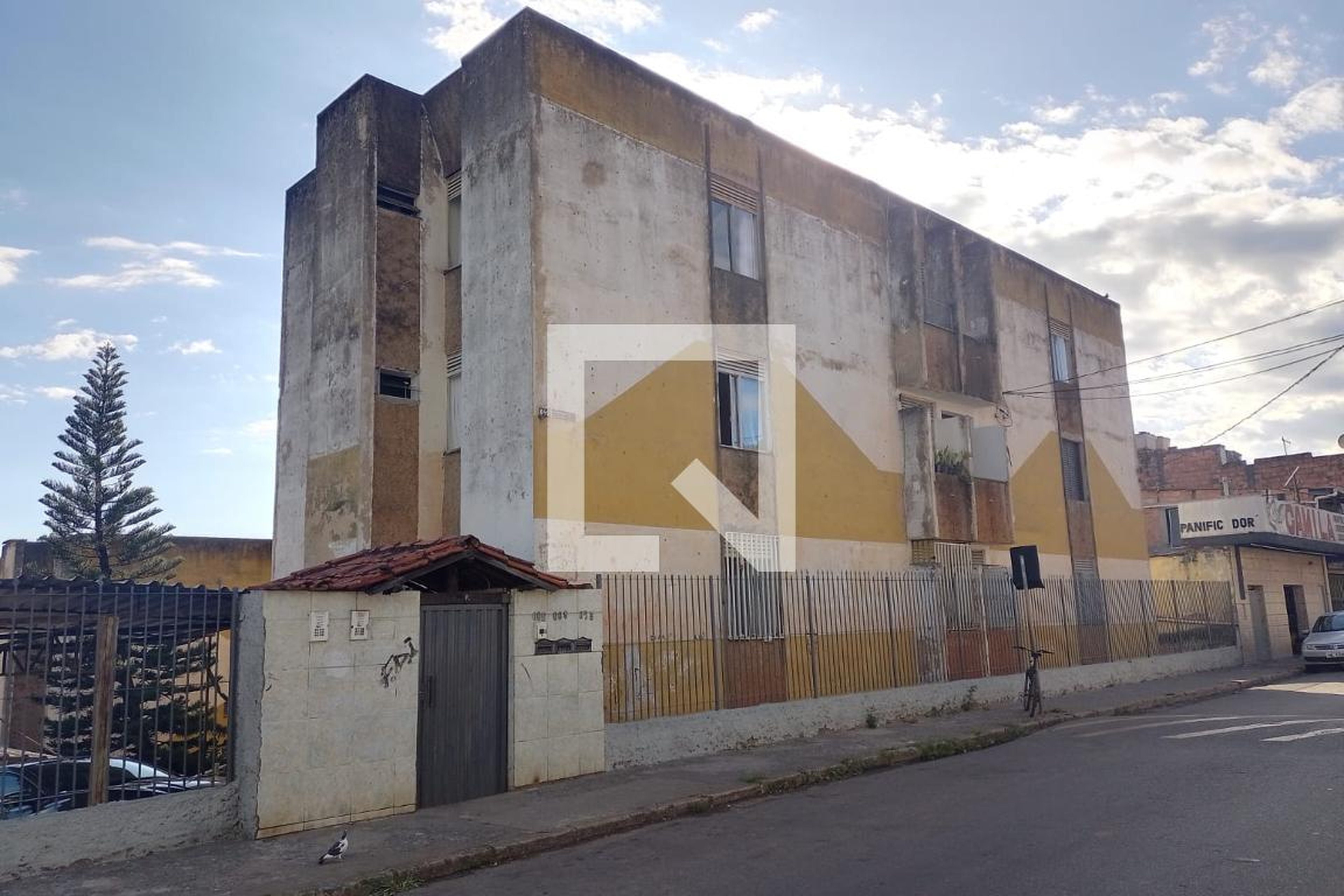 Fachada Condomínio em Rua dos Comanches, 653