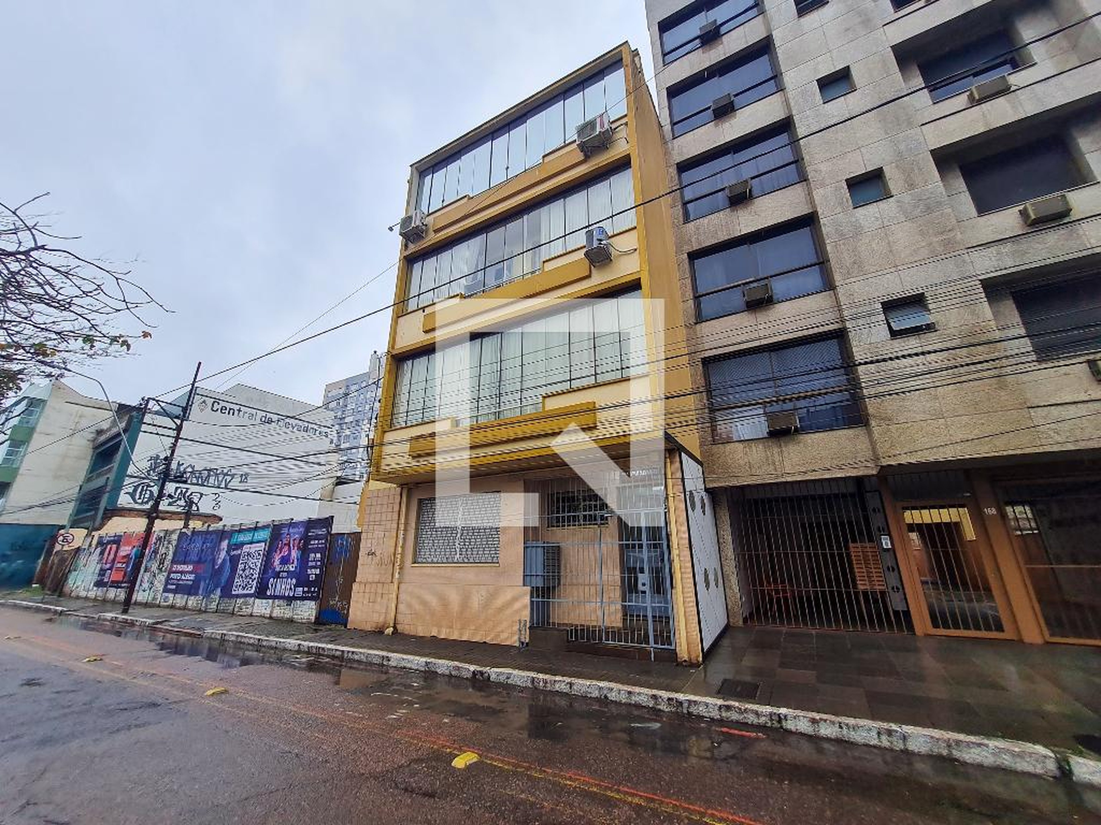 Fachada do Condomínio Condomínio Pavani