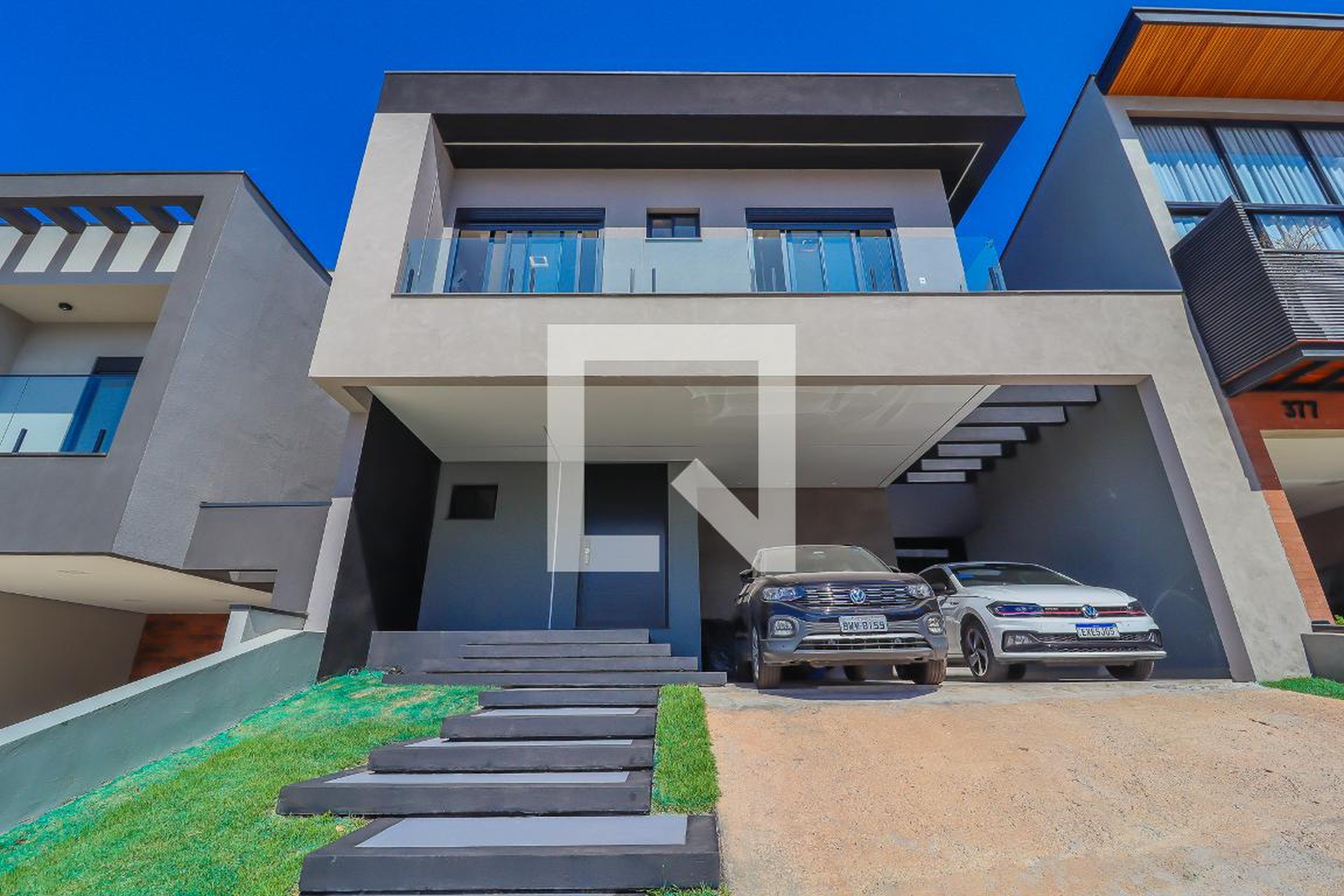 Fachada Condomínio em Rua Tropical, 367