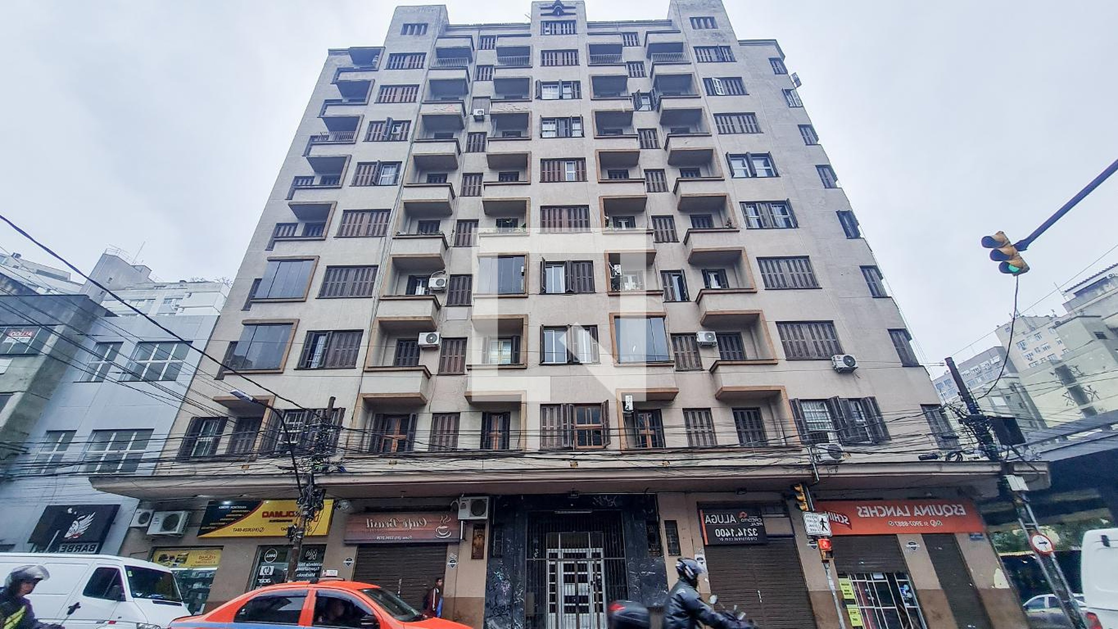 Fachada Condomínio em Avenida Alberto Bins, 732