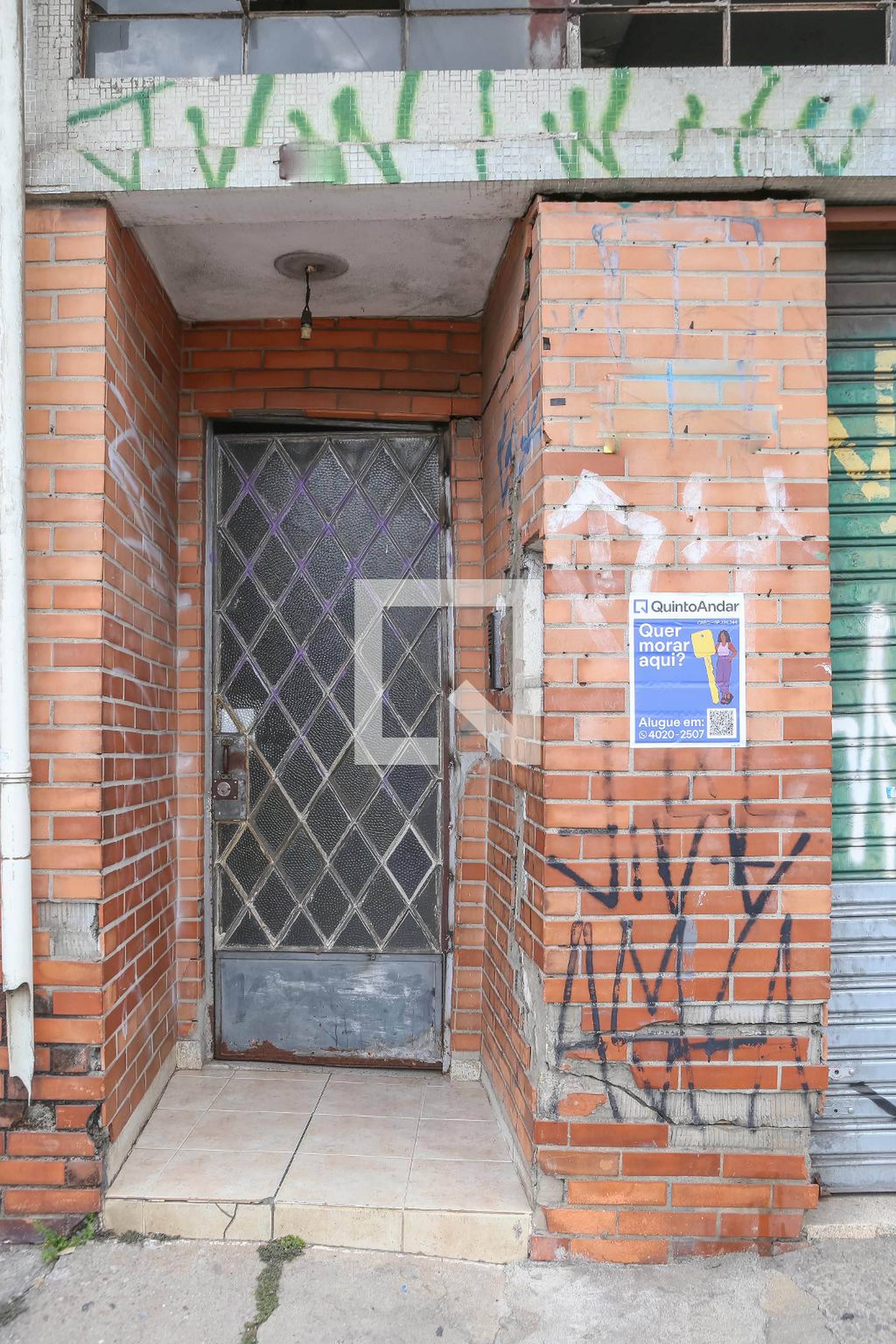 Fachada Condomínio em Rua do Bosque, 63