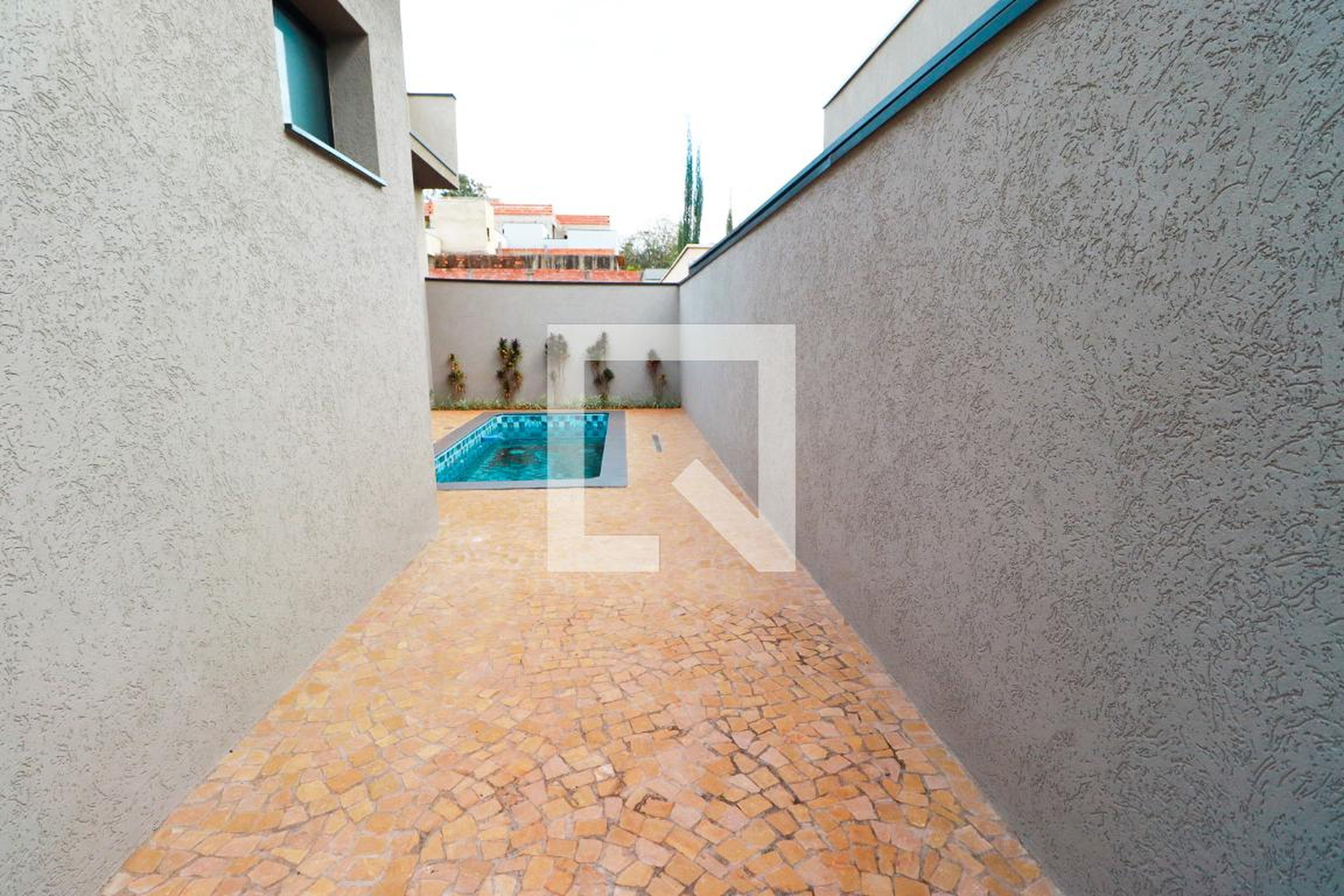 Piscina Condomínio em Rua Fábio Luchiari Barbosa, 30