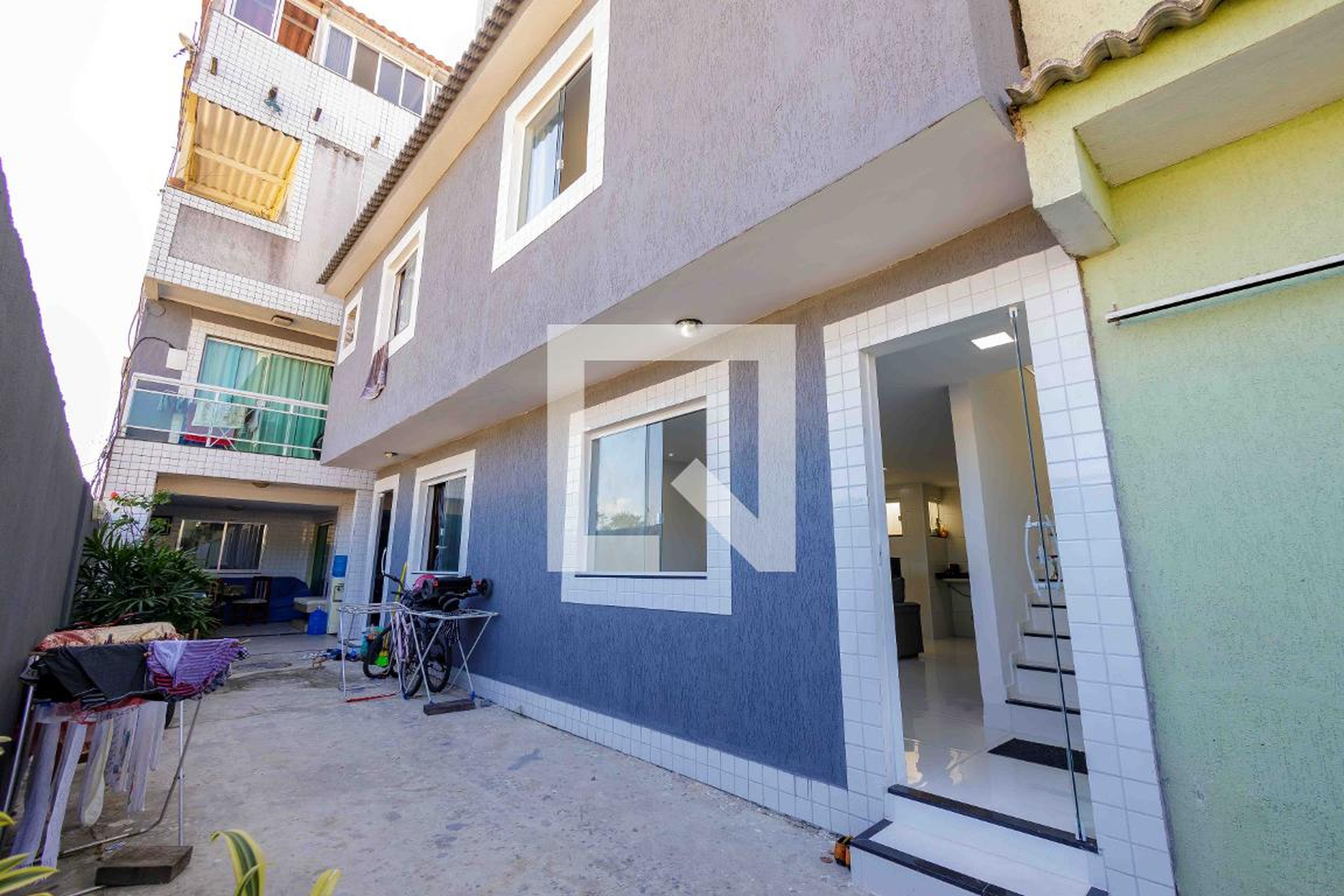 Fachada Condomínio em Rua Athos Bulcão, 26
