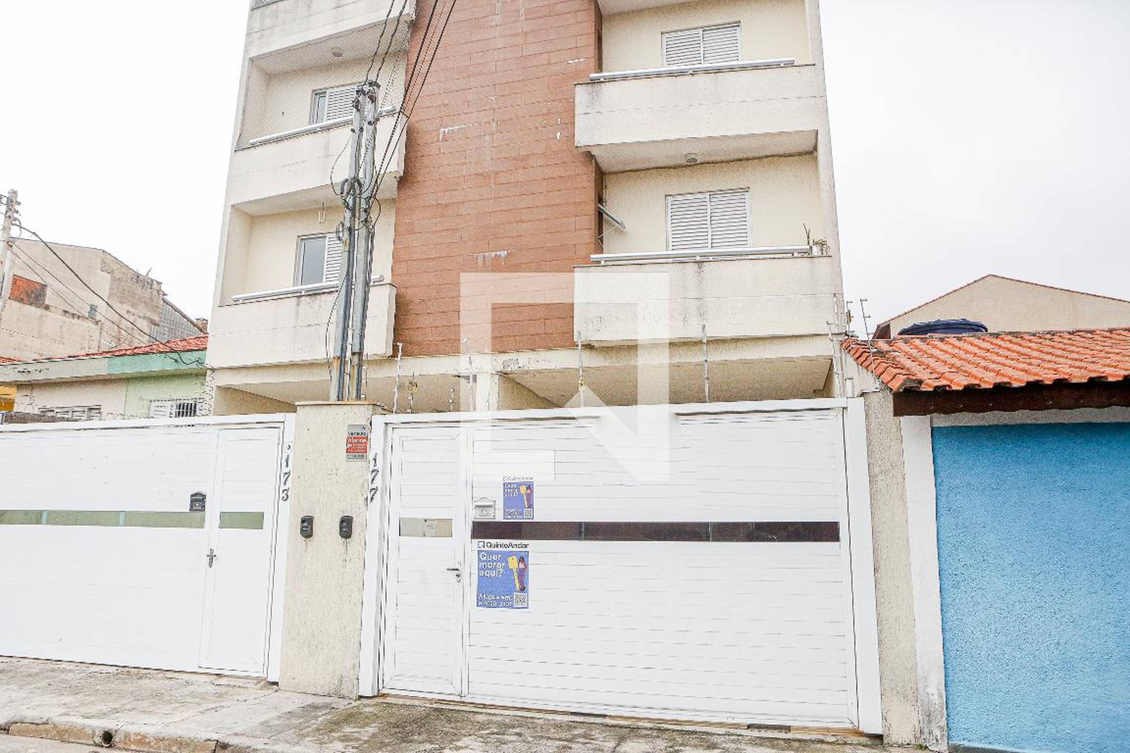 Fachada Condomínio em Rua Álvaro Lins, 177
