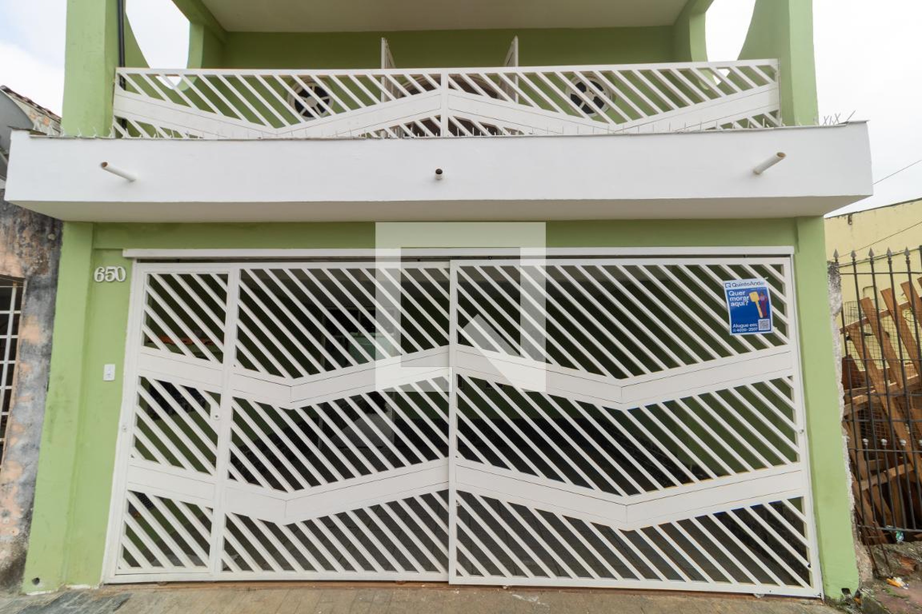 Fachada Condomínio em Rua Joaquim Alves Dinis, 650