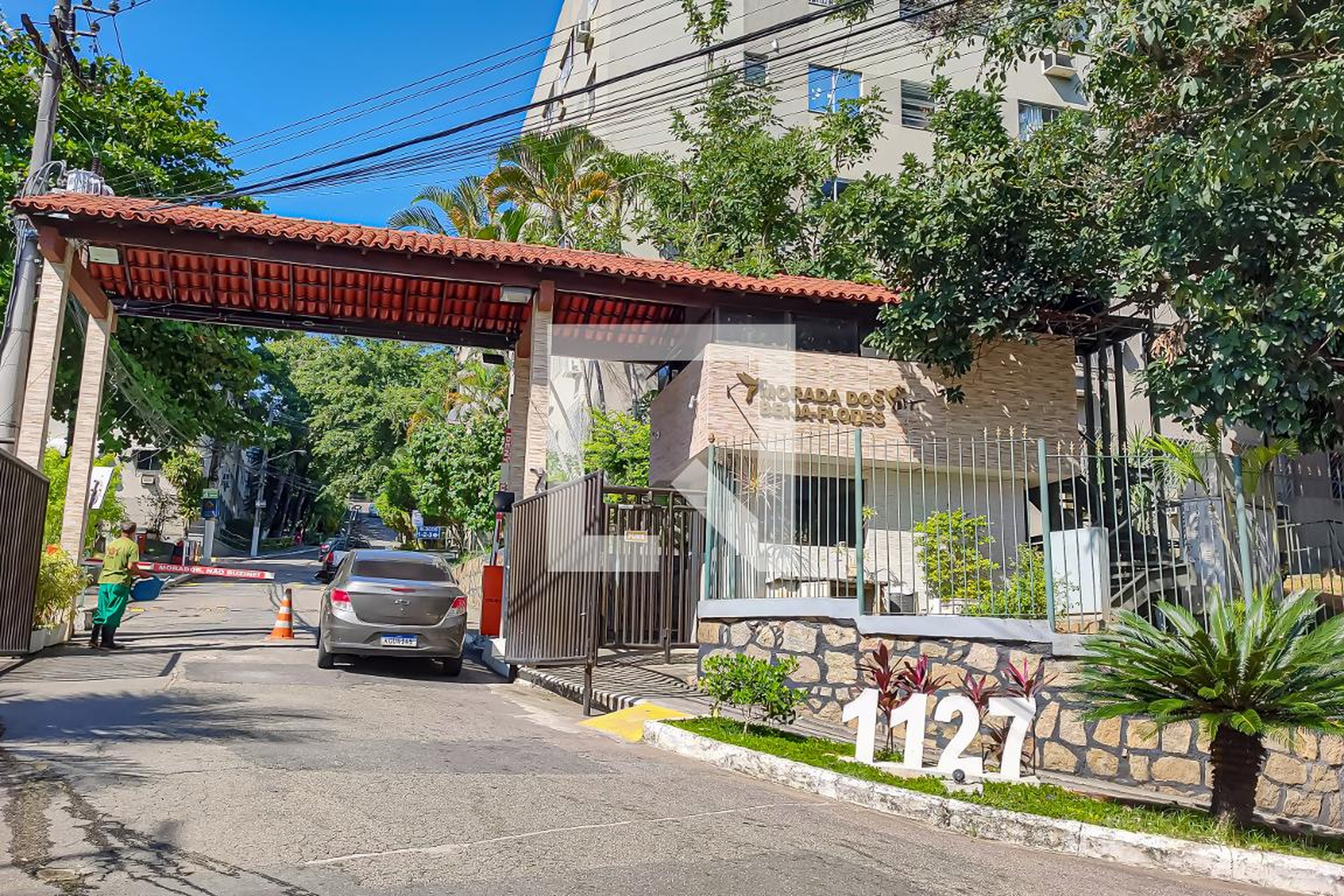 fachada Condomínio em Estrada do Capenha, 950