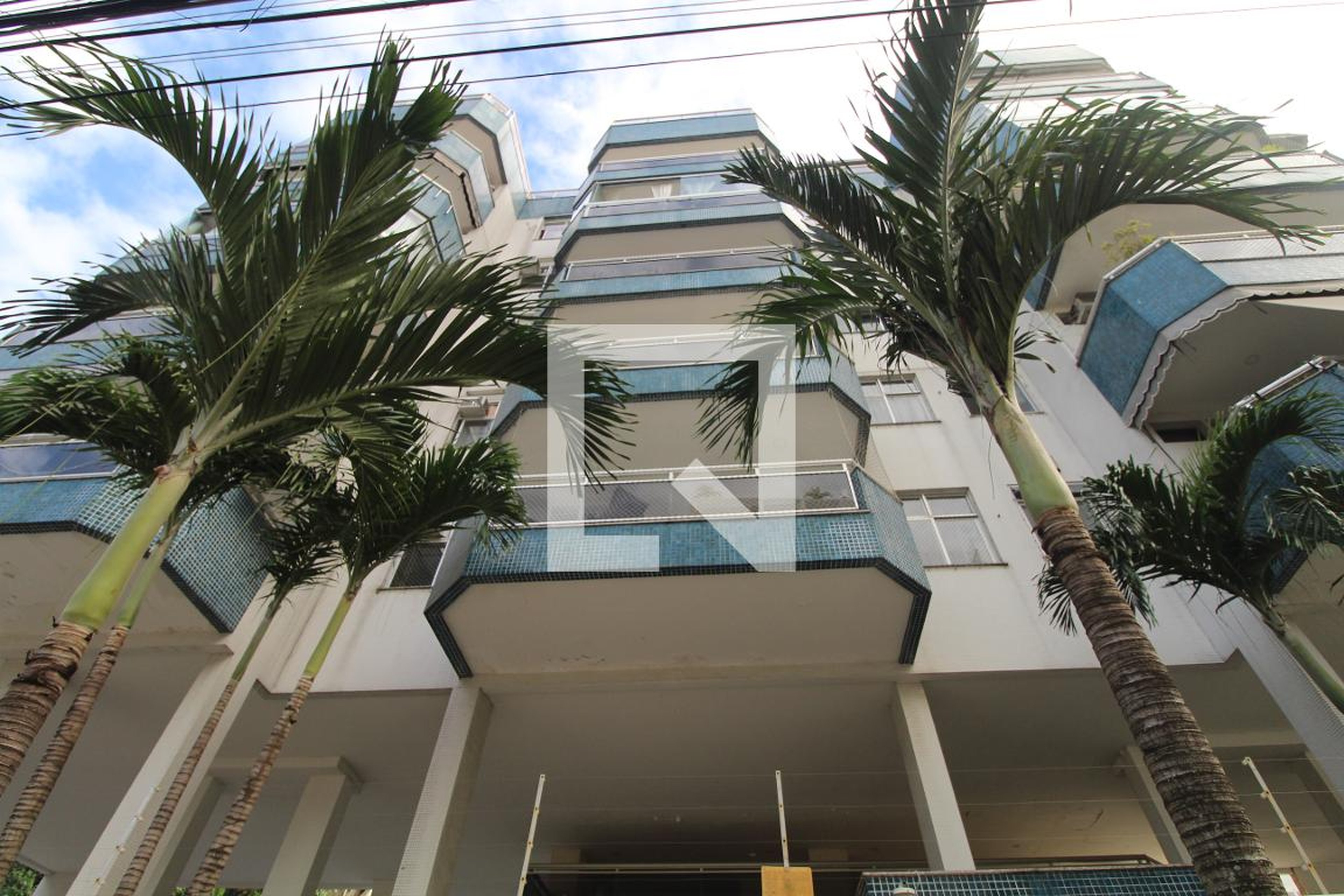 Fachada do Prédio Condomínio Tour de Saints Laurent