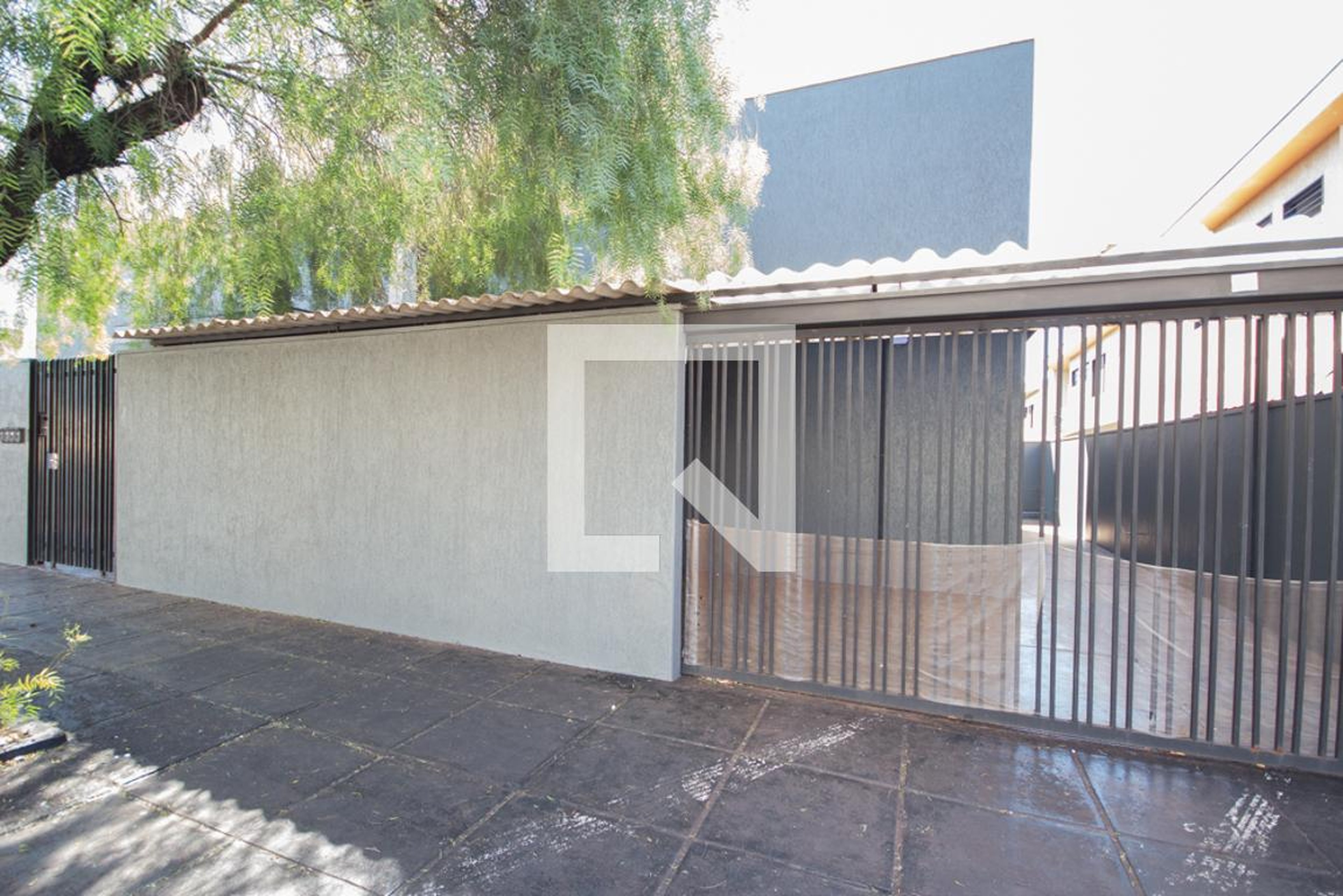 Fachada do condomínio Condomínio em Rua Arlindo Catelli, 636