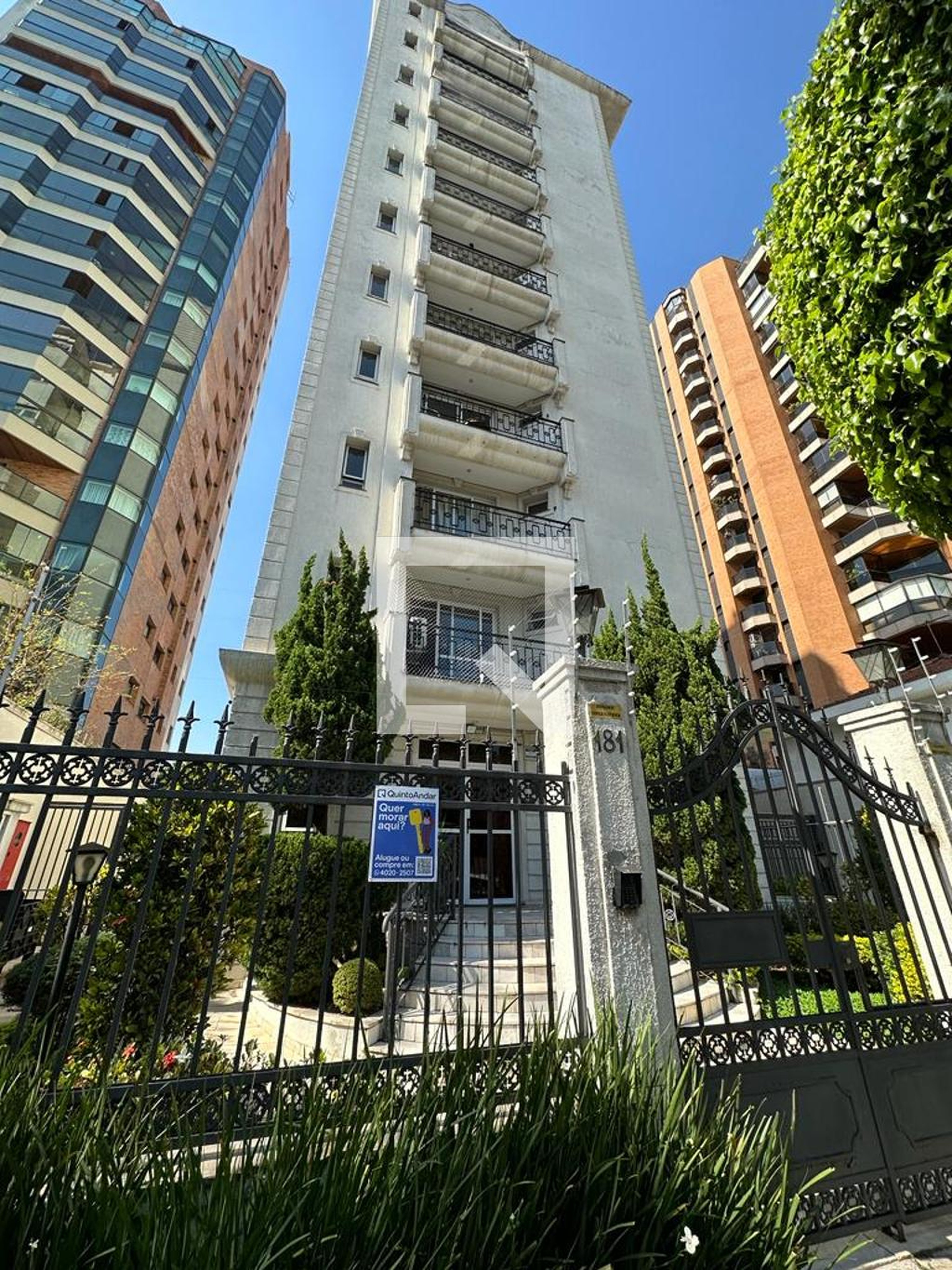 Fachada do Prédio Condomínio Piazza Fontana