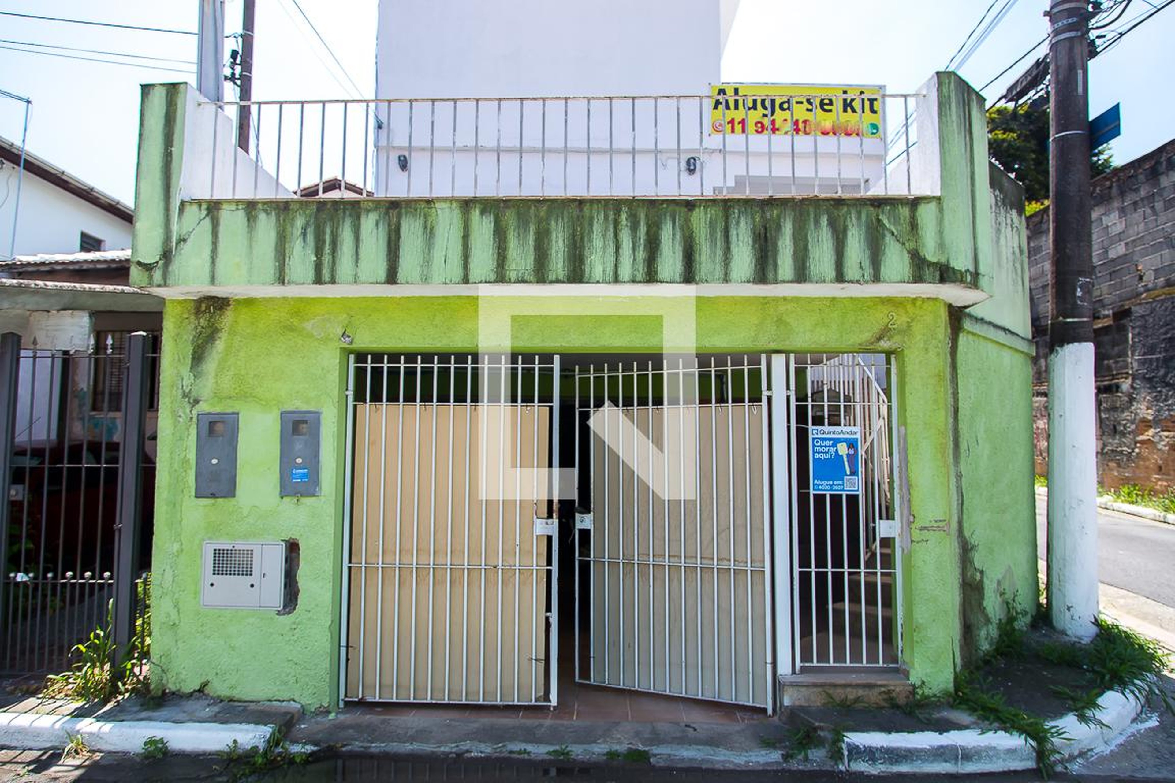 Fachada Condomínio em Travessa Fonte Perene, 2