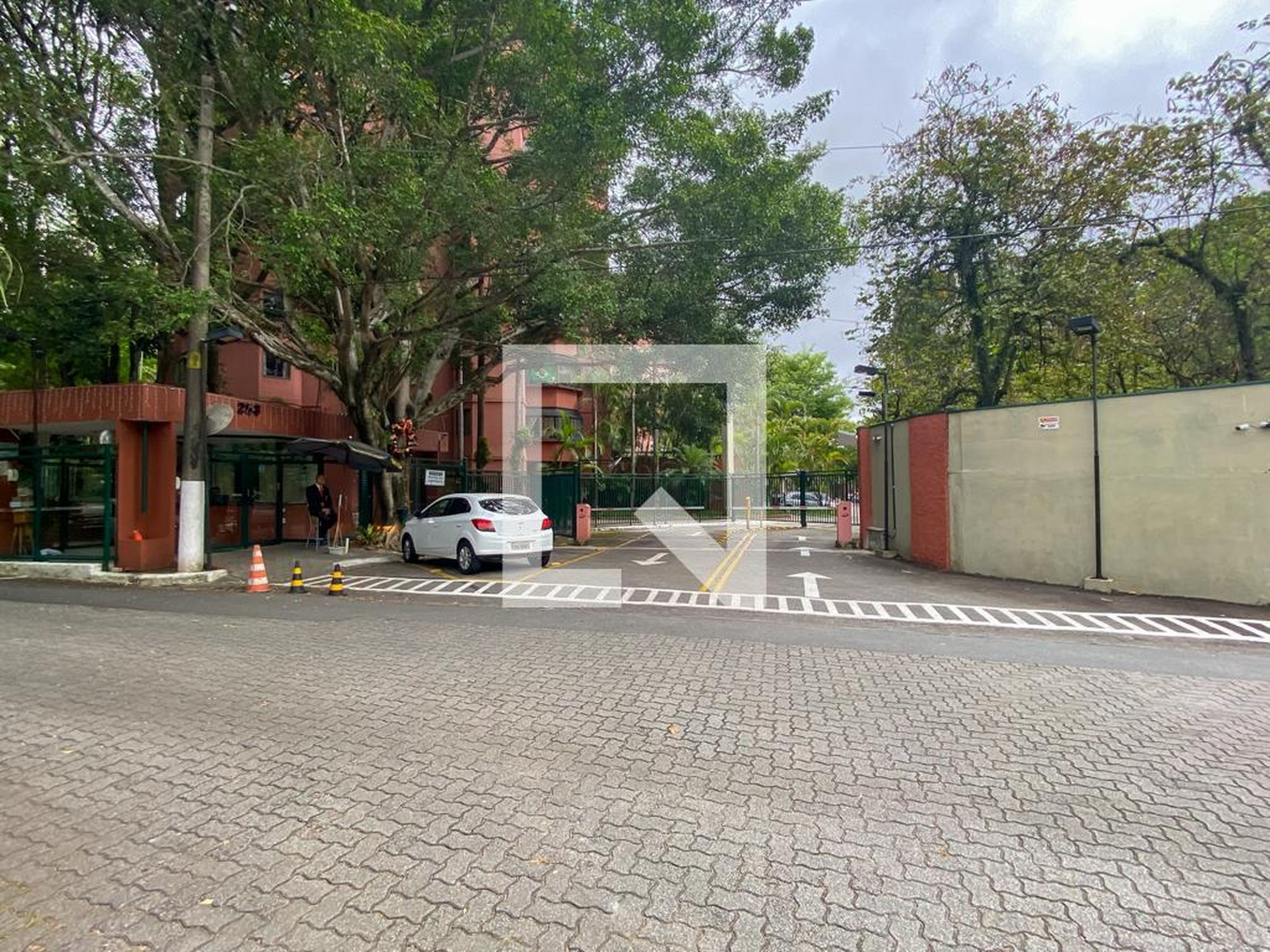 Fachada do Condomínio Condomínio Villas de São Paulo