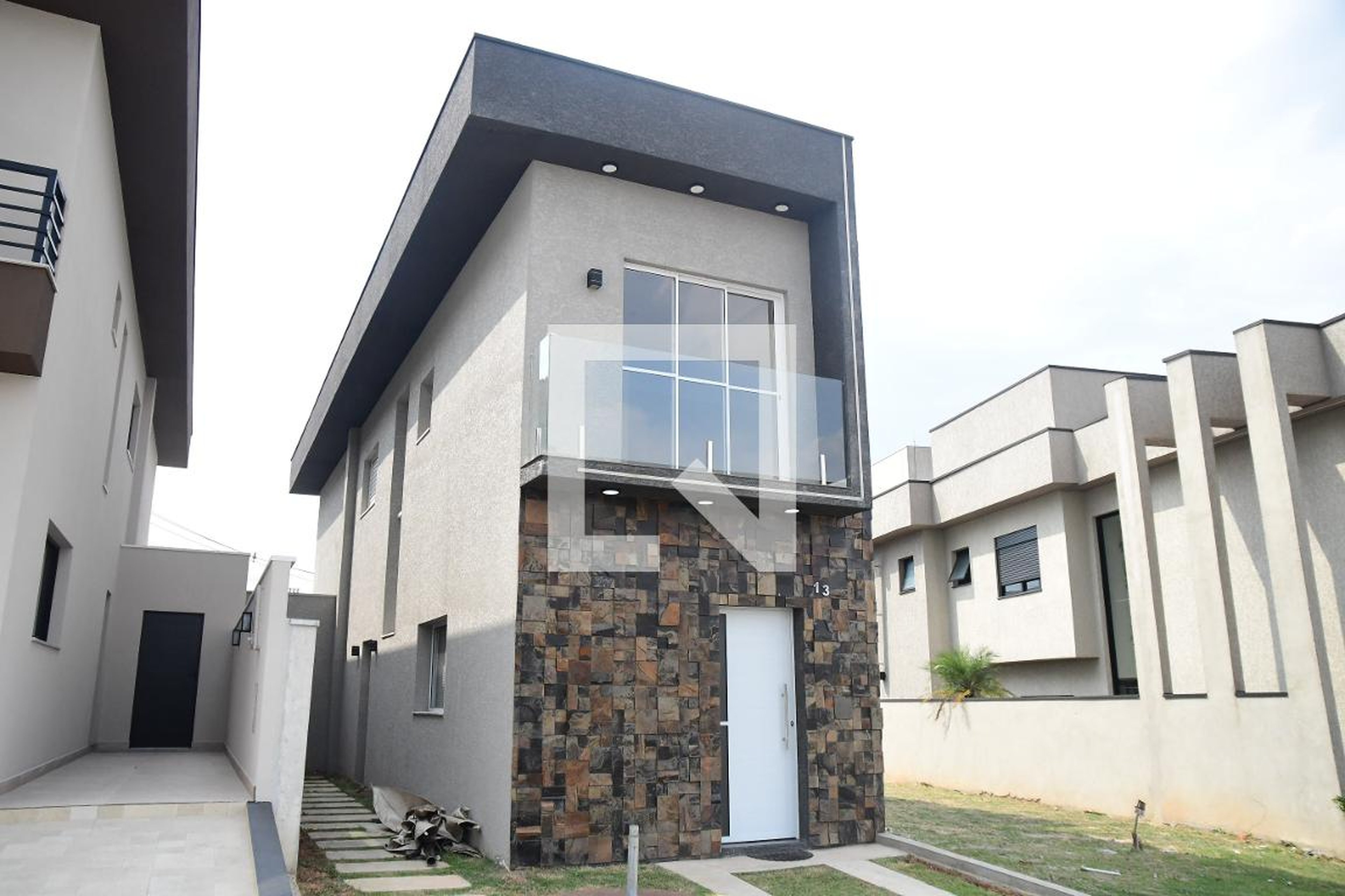 fachada Condomínio The Square Village