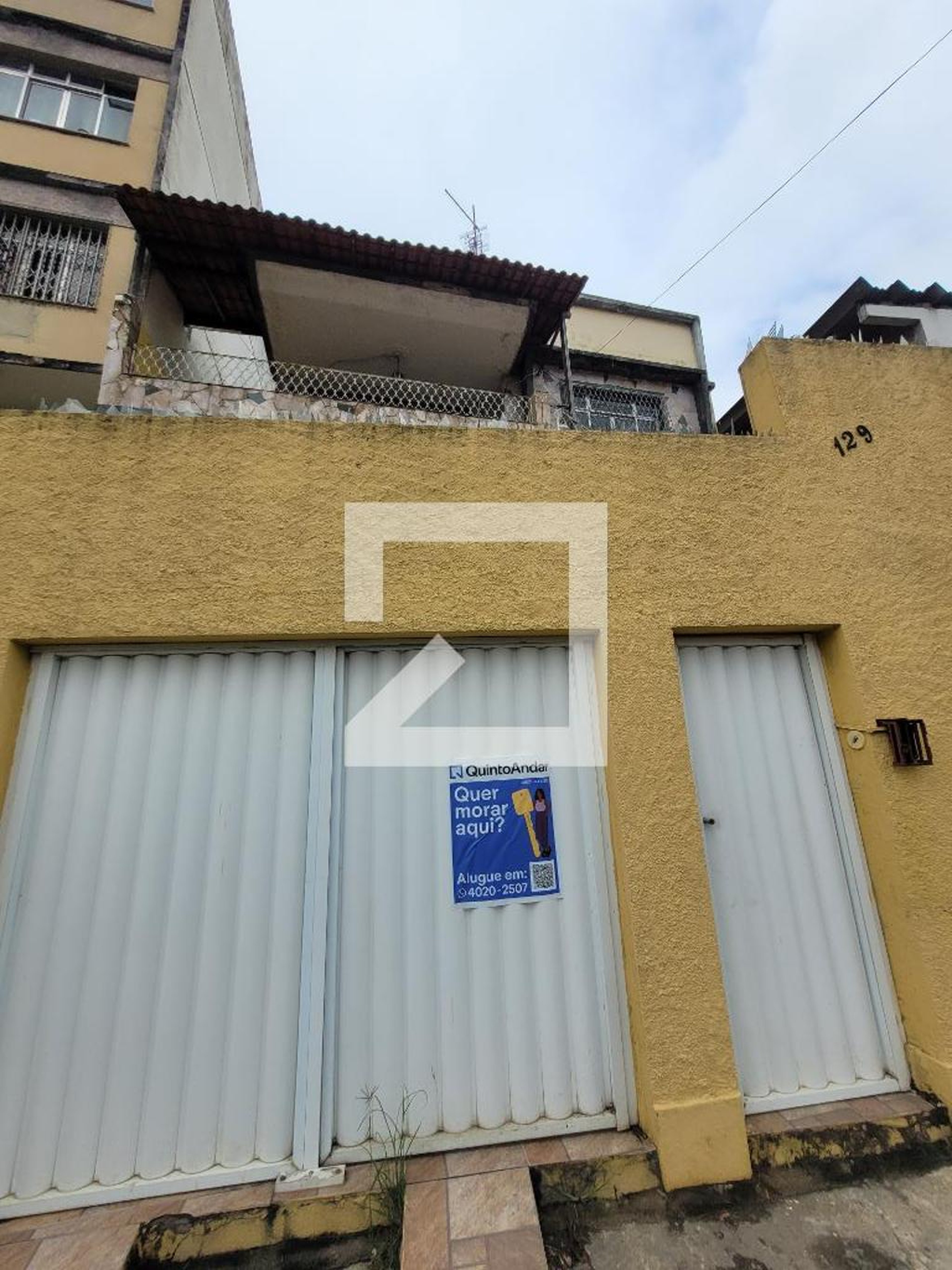 Fachada Condomínio em Rua Teles, 129