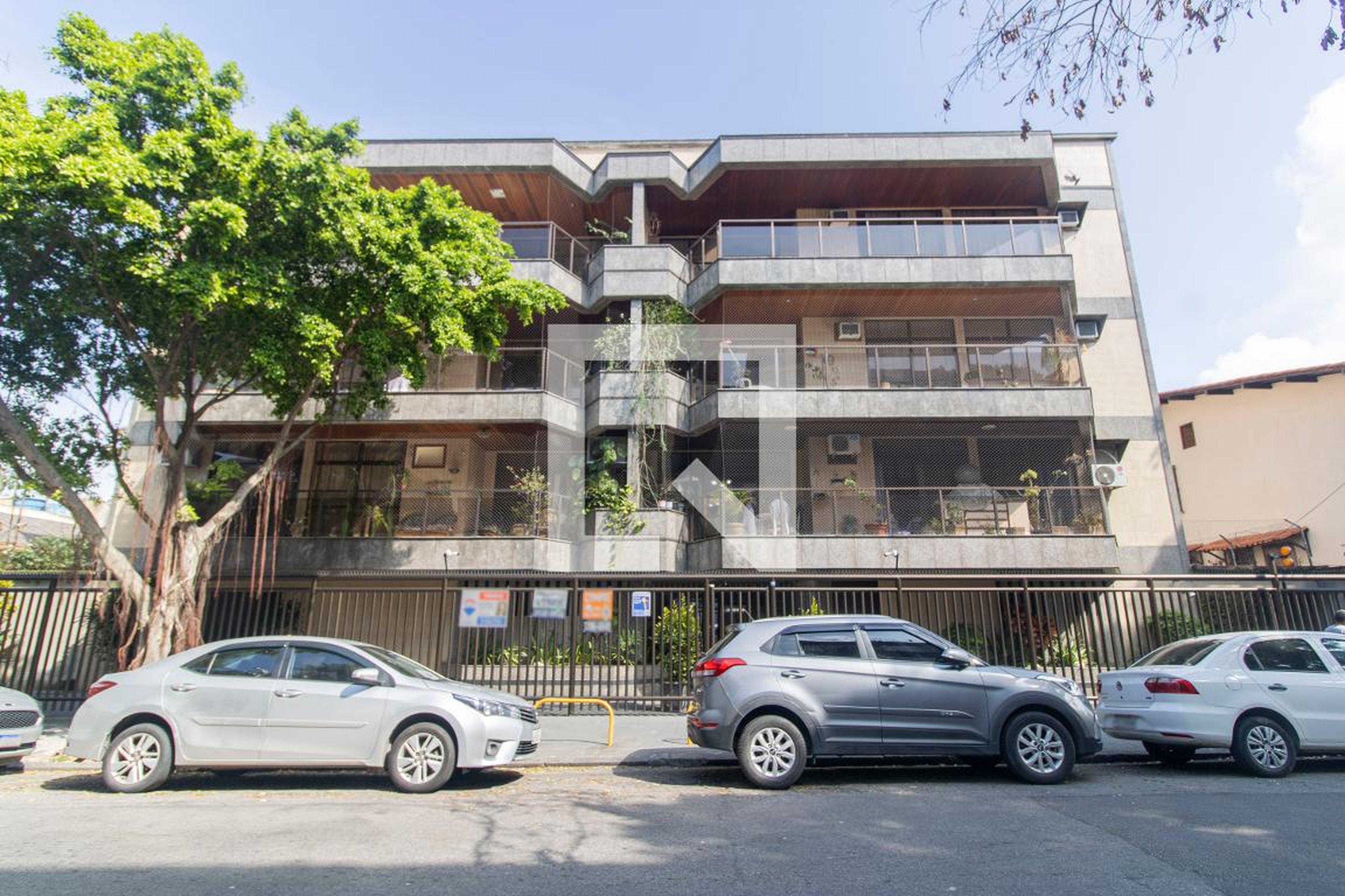 Fachada Condomínio em Avenida Francisco Alves, 61