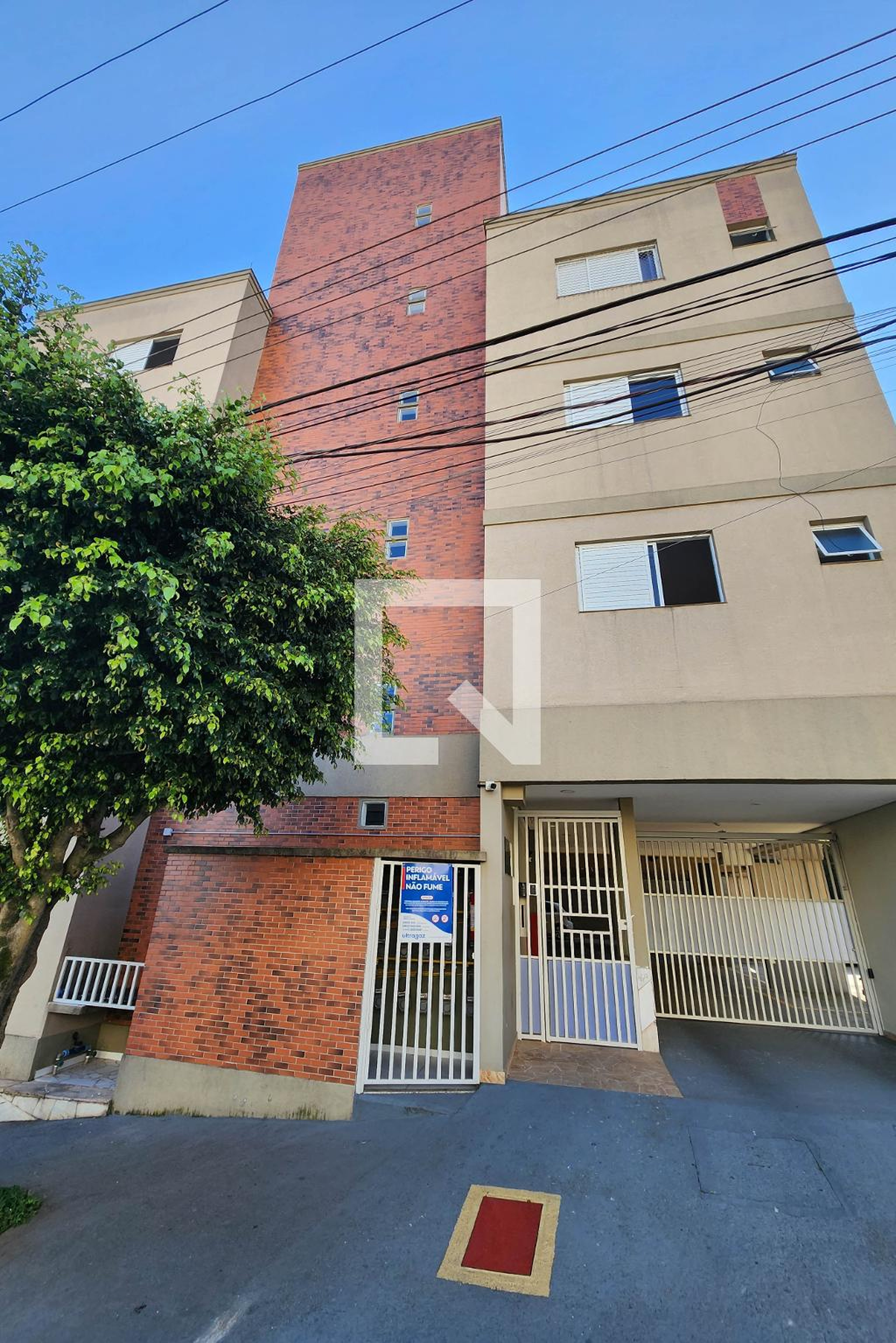 Fachada Edifício Jaboticabeiras